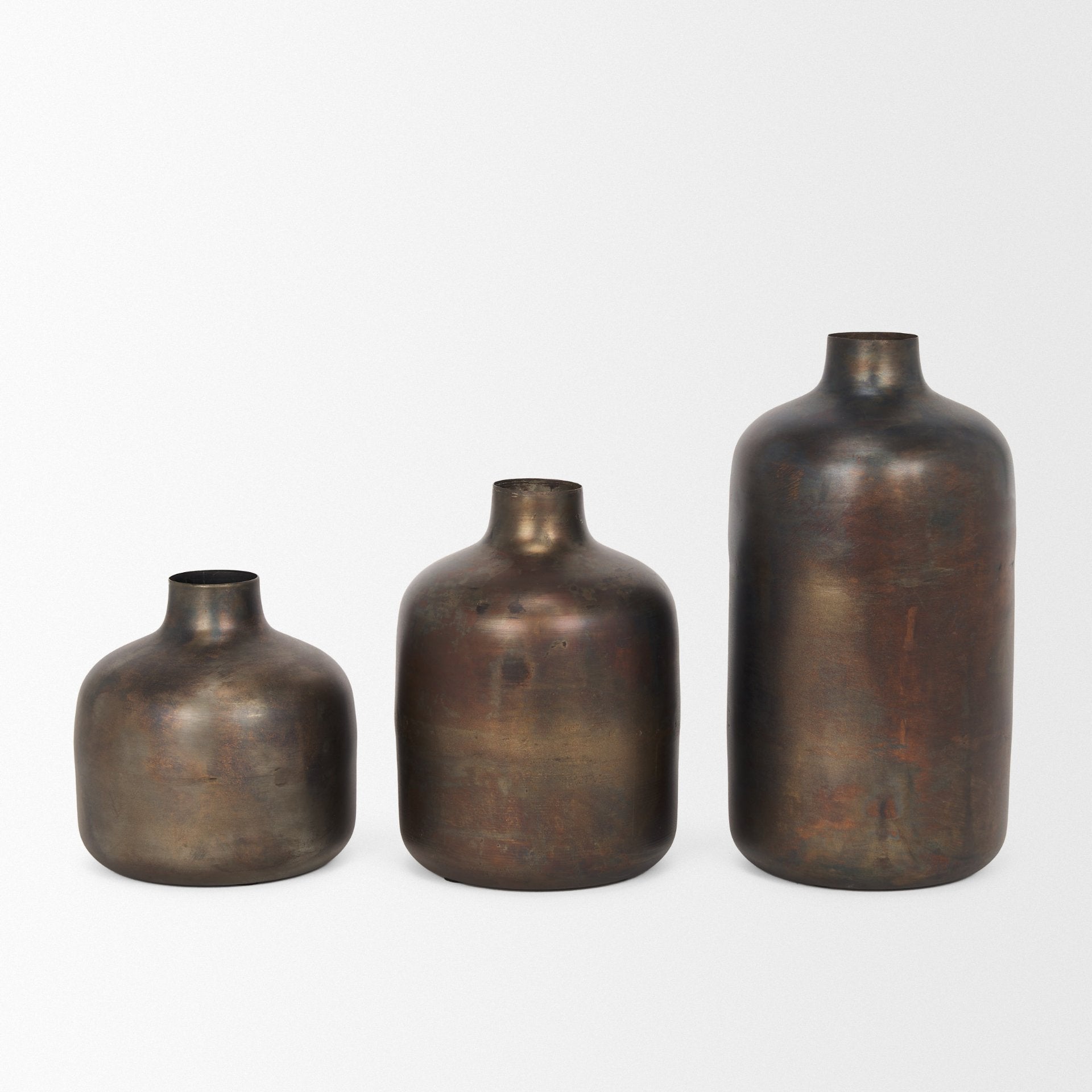 Daya Vase