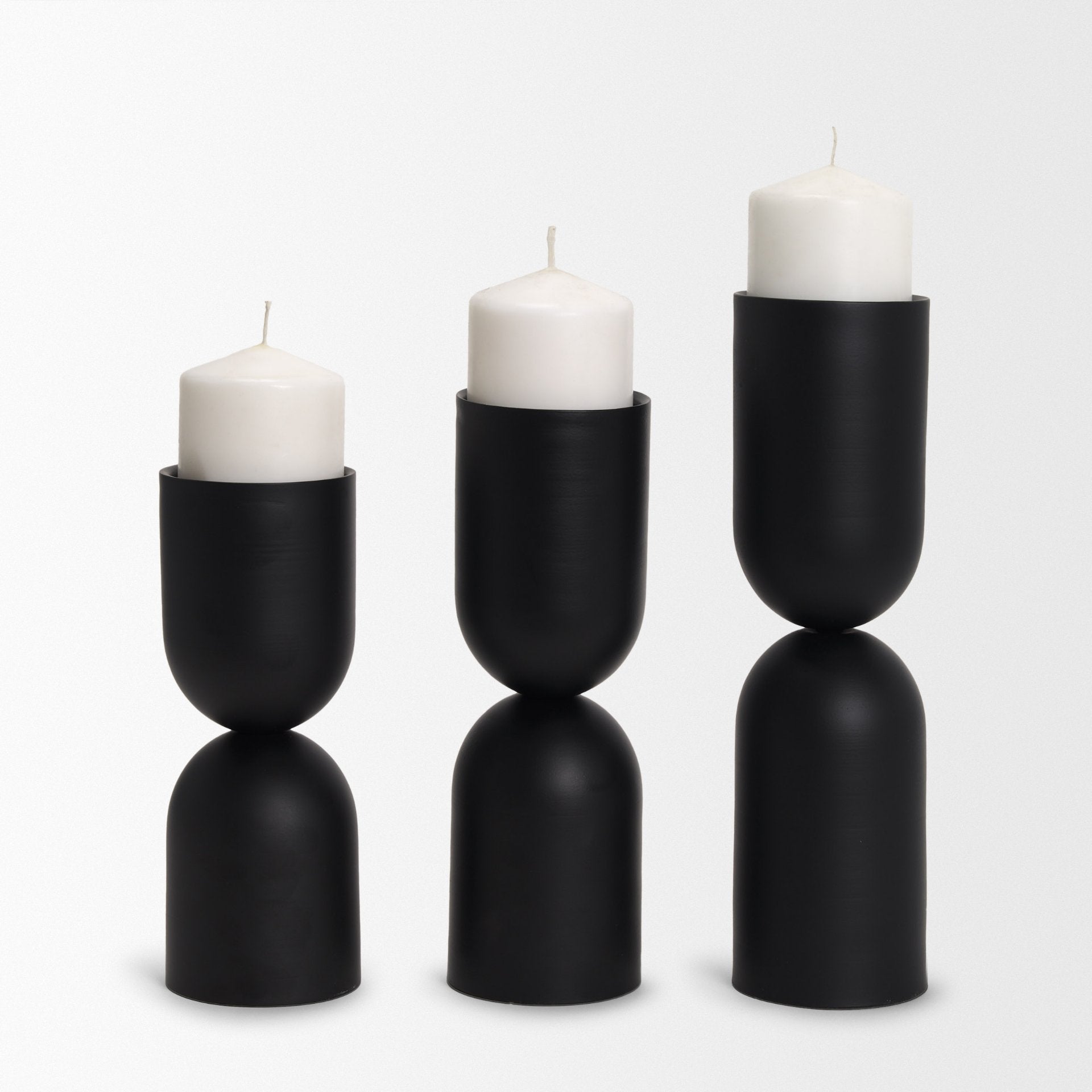 Qamra Black Candle Holder