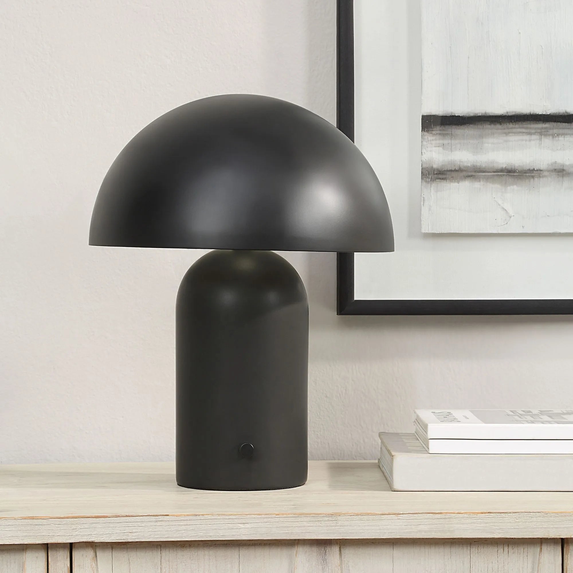 Sombra Table Lamp