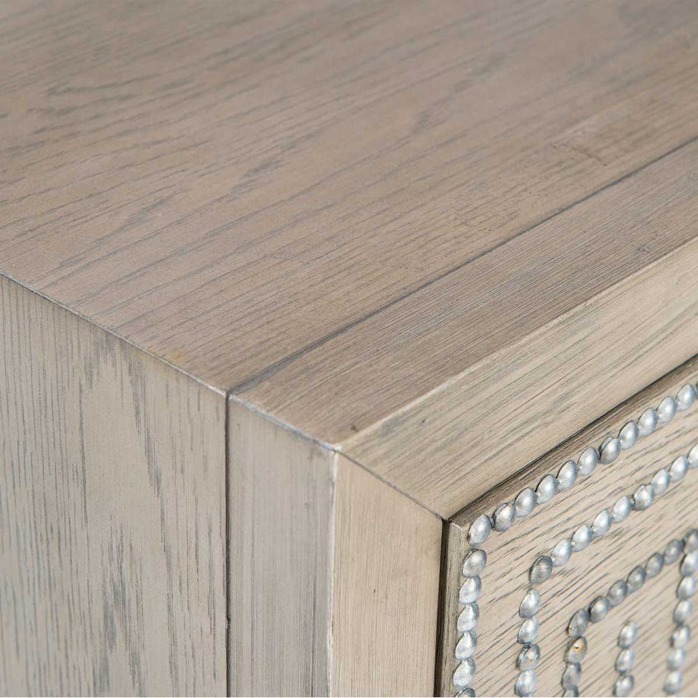 Devya Accent Chest