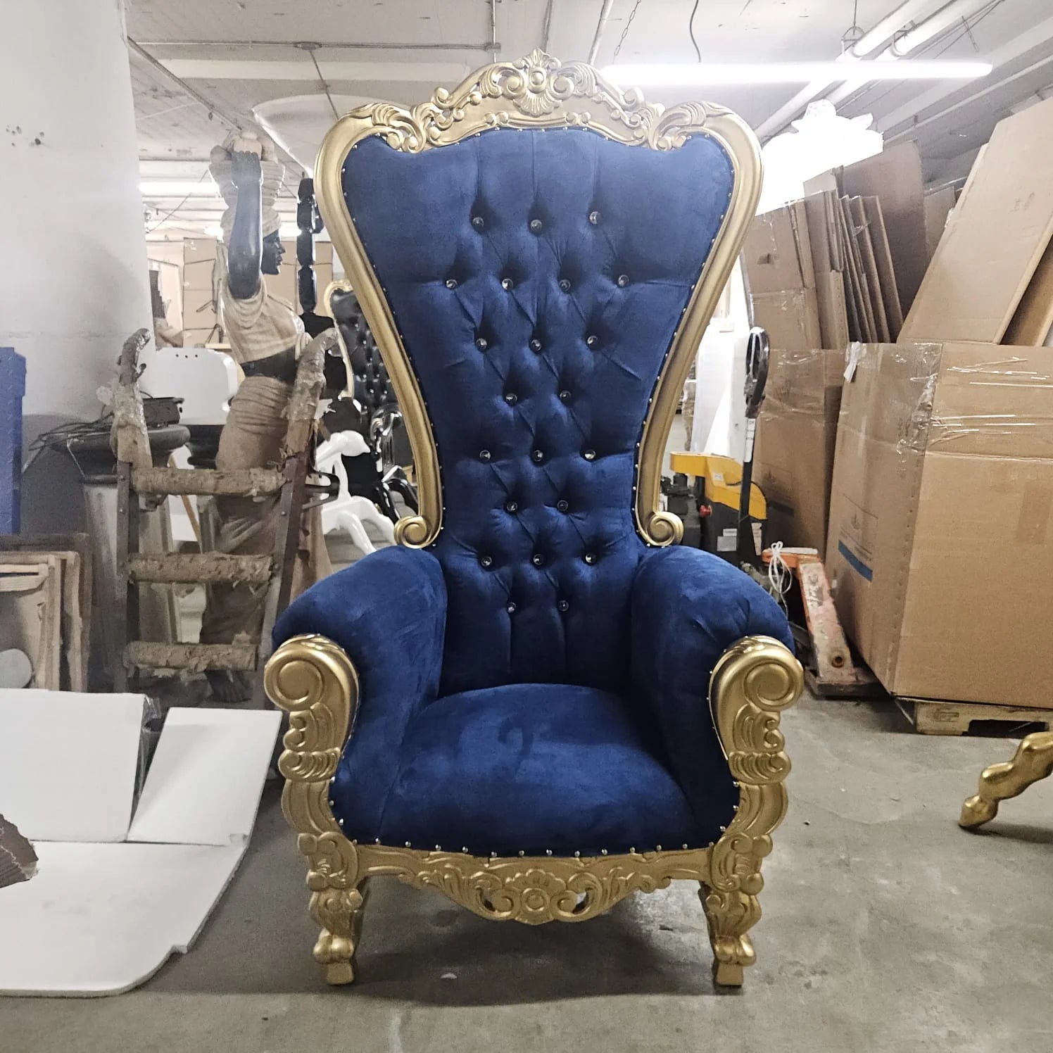 Queen Tiffany Throne Chair - Velvet