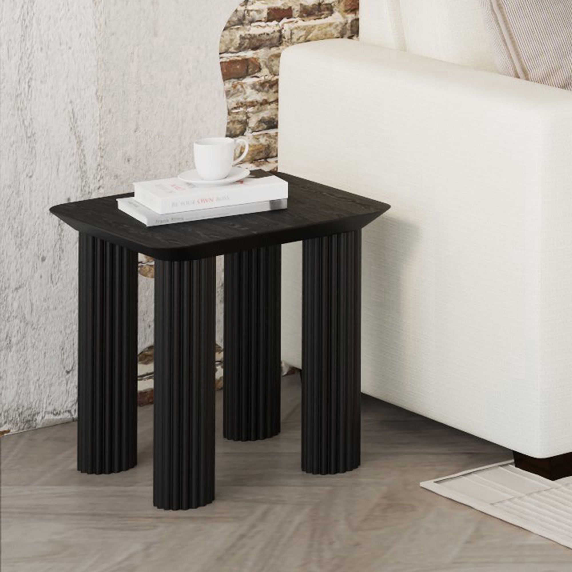 Sangra Accent Table in Black