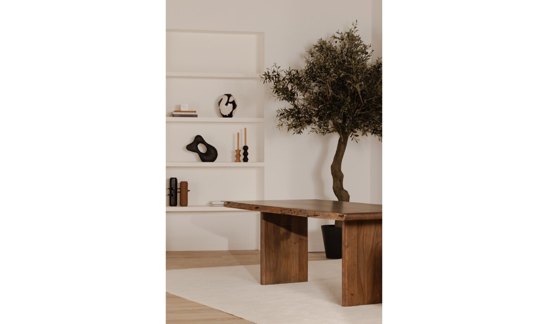 Lila Large Dining