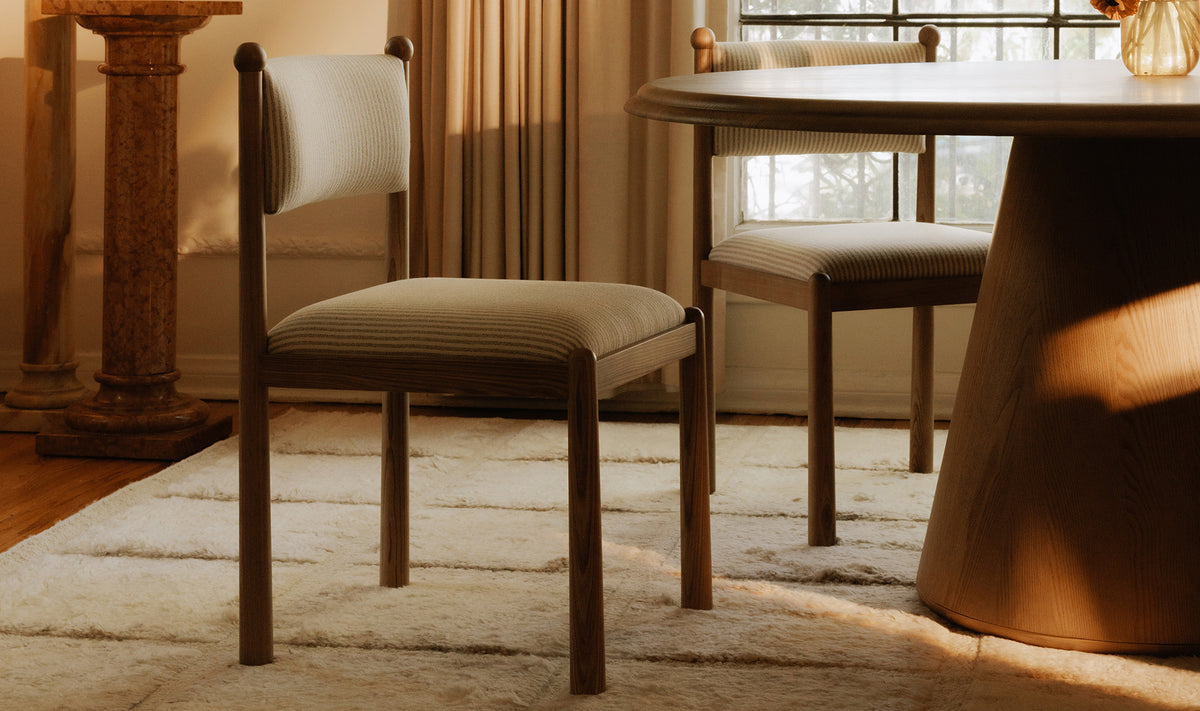 Tutto Dining Table