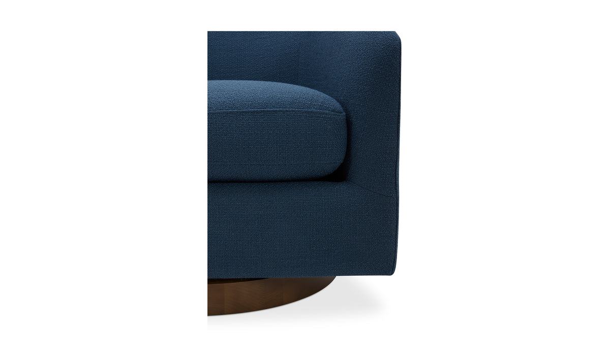 Oscy Swivel Chair