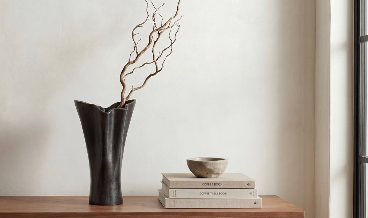 Yeri Cast Aluminum Vase