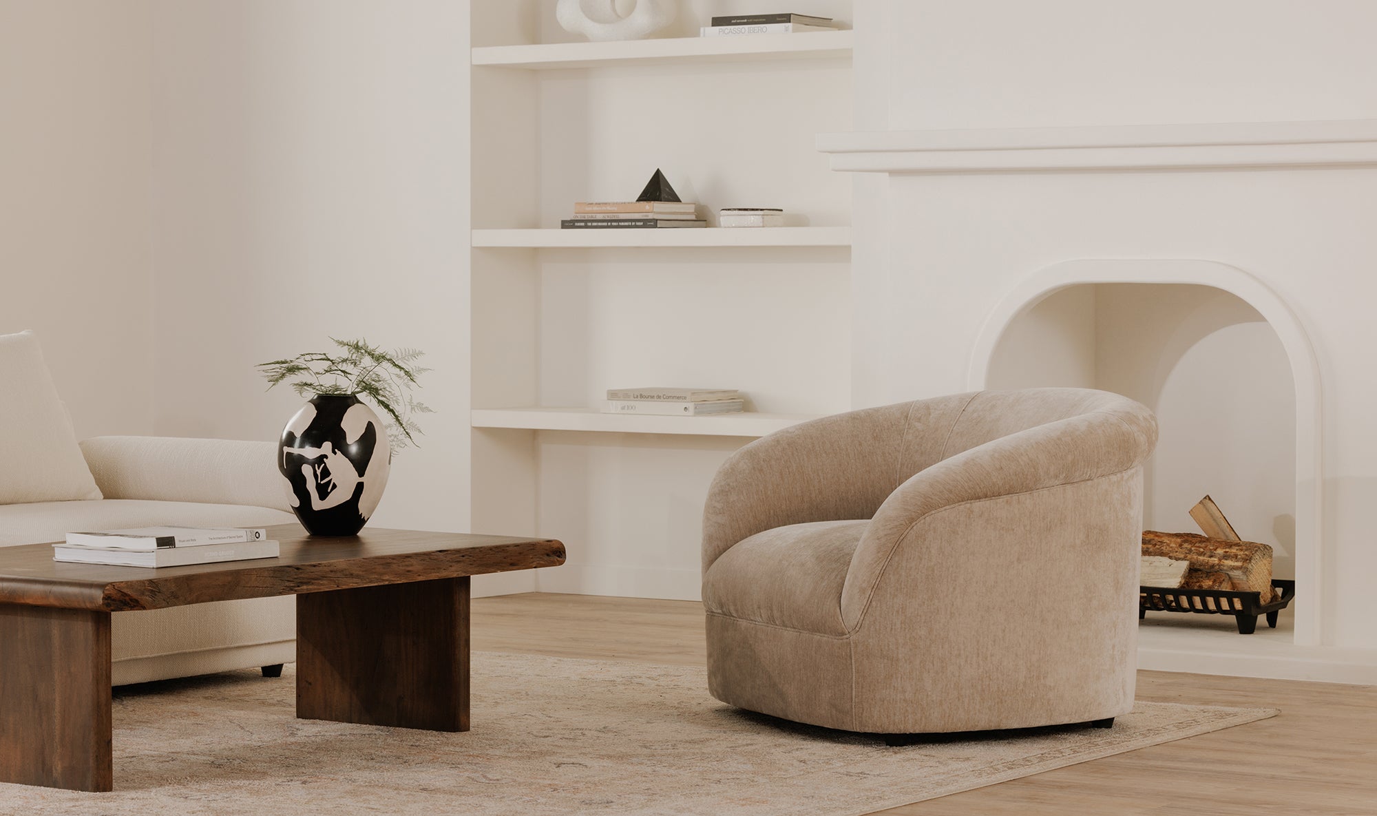 Thora Lounge Chair