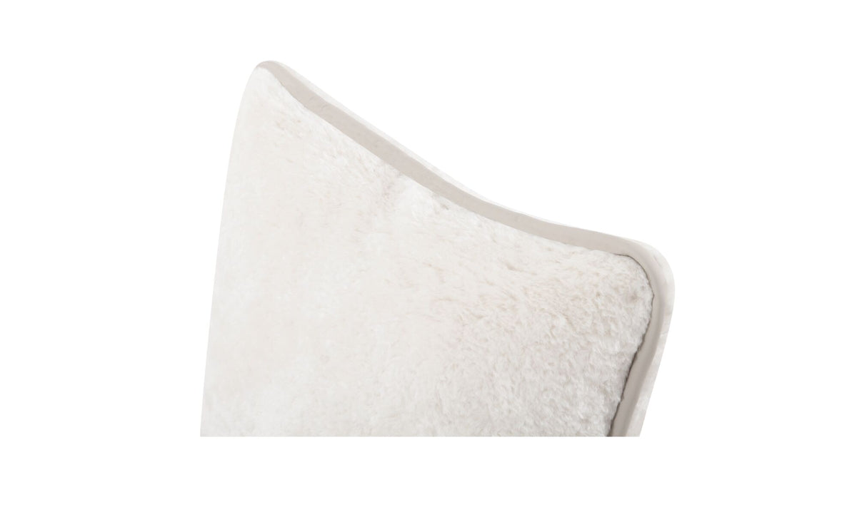 Carr 25 in Cushion