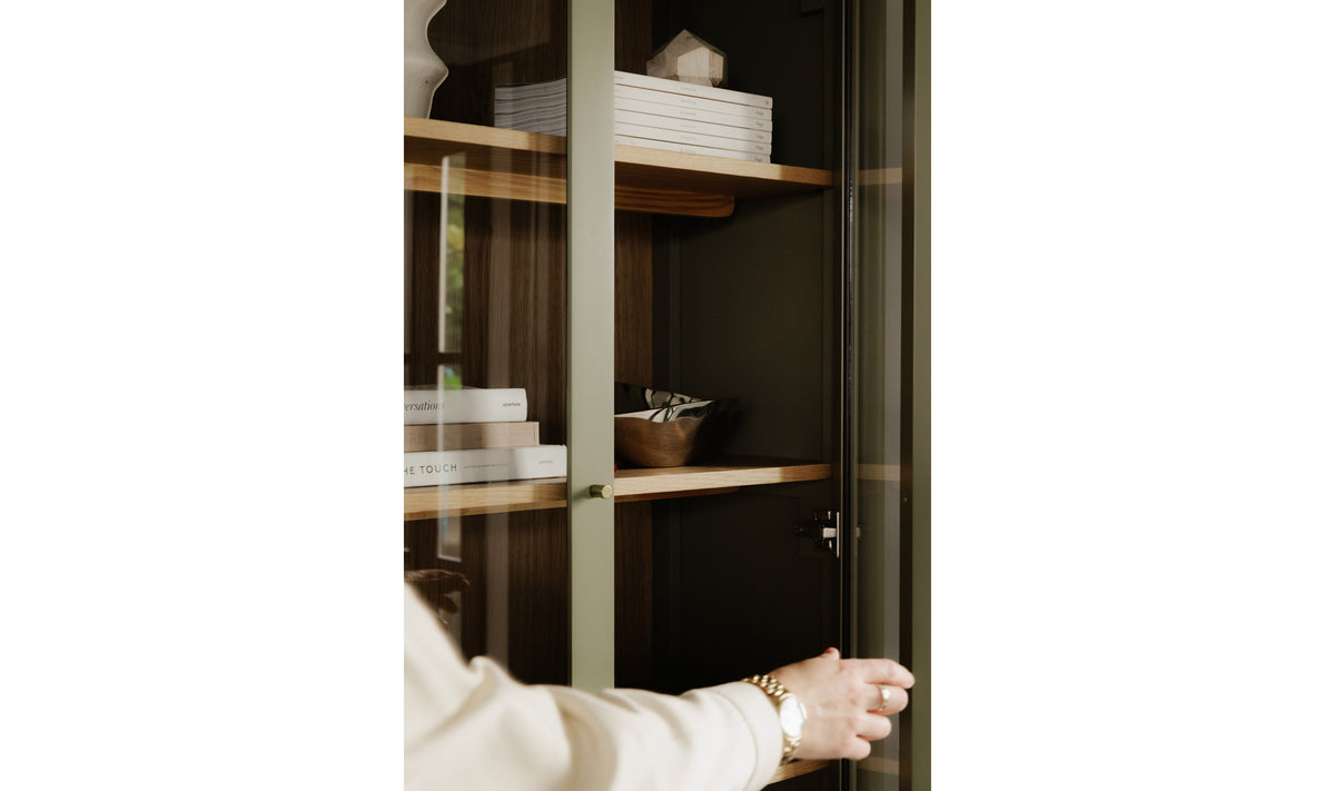 Hannah Cabinet