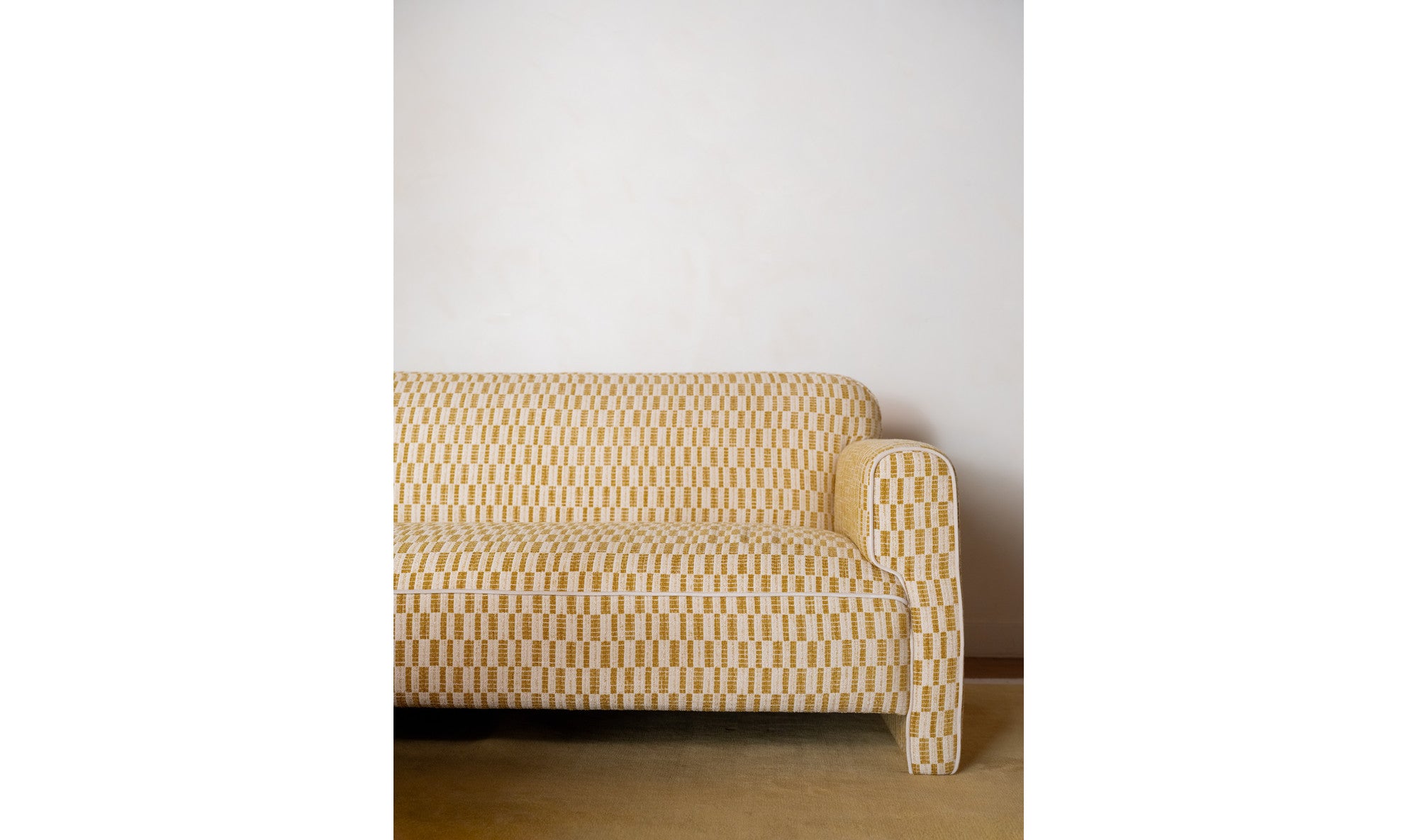 Leo Sofa