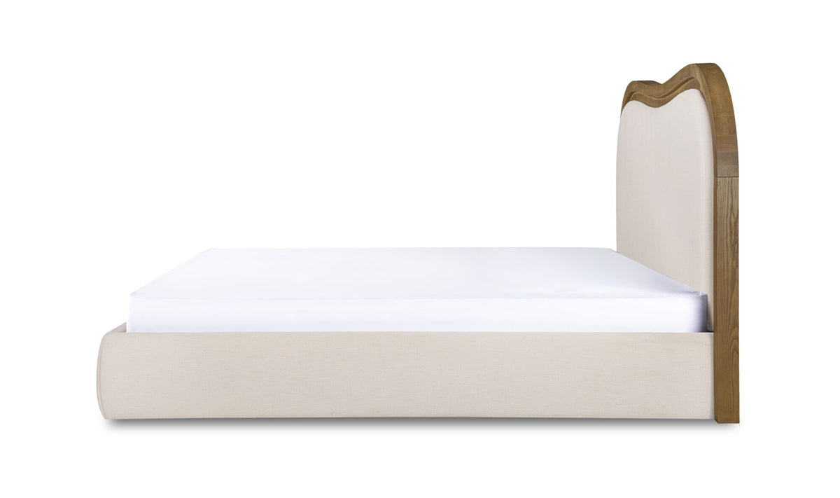 Camilla Bed