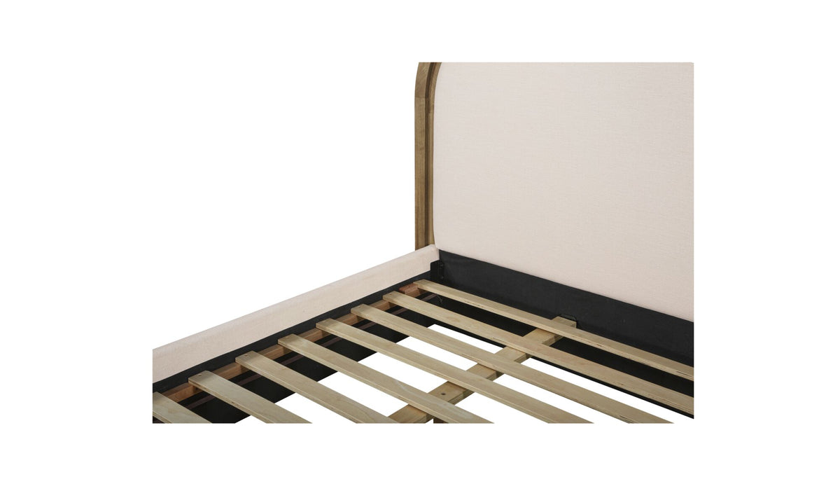 Camilla Bed
