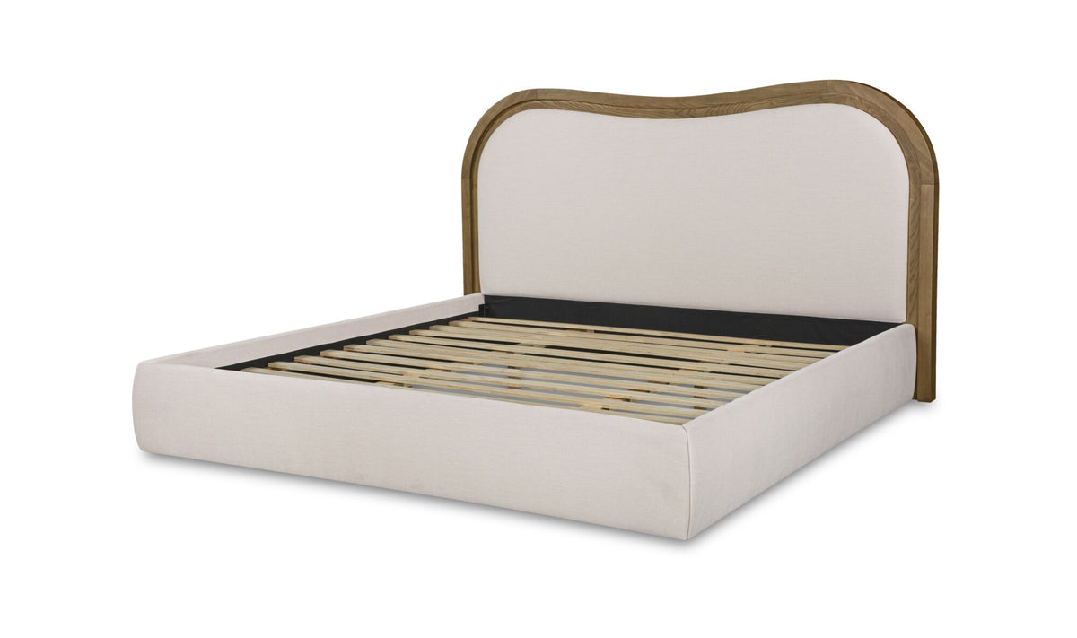 Camilla Bed