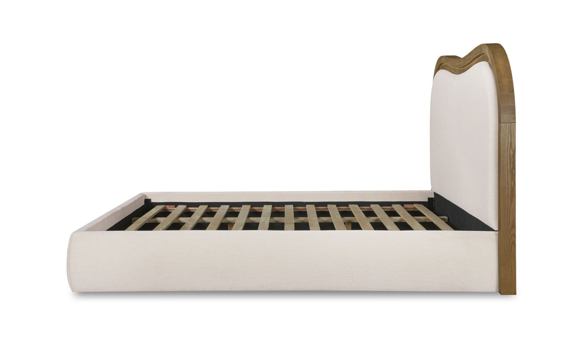 Camilla Bed