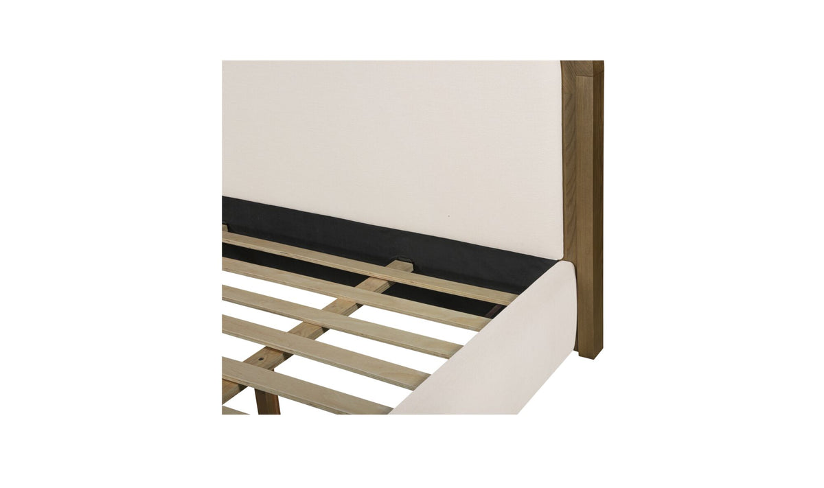Camilla Bed