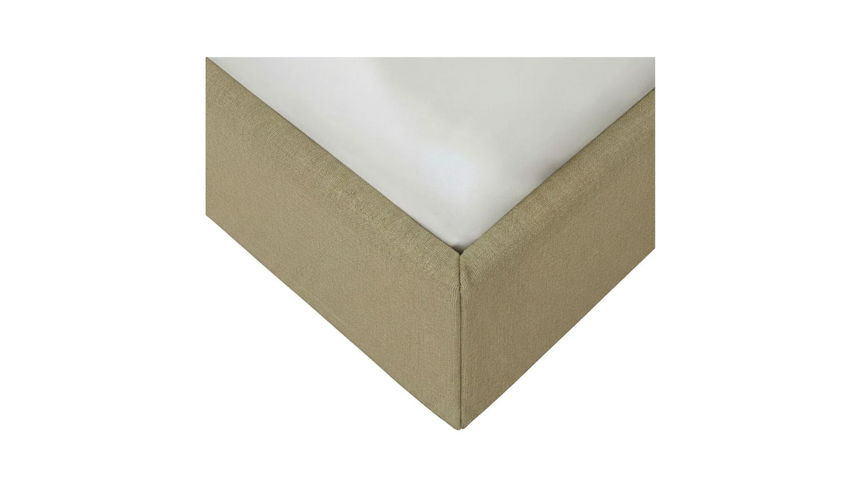 Camilla Bed