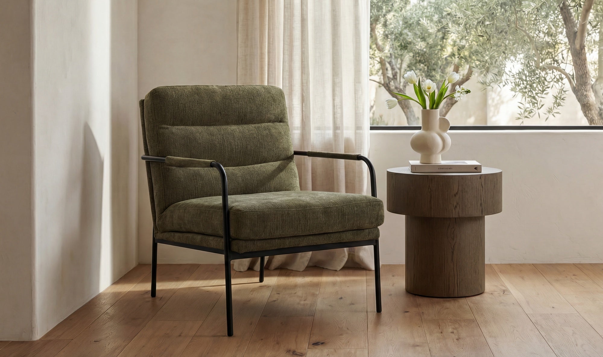 Verlaine Armchair