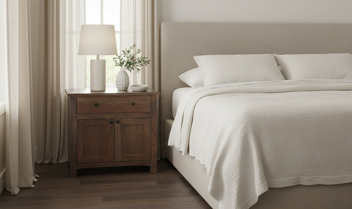 Gene Charging Nightstand