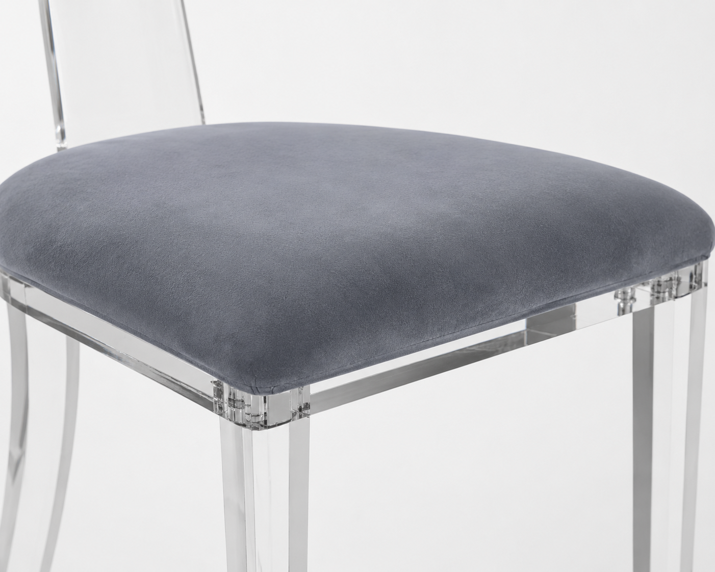 Tabouret Klismos en acrylique Tristan