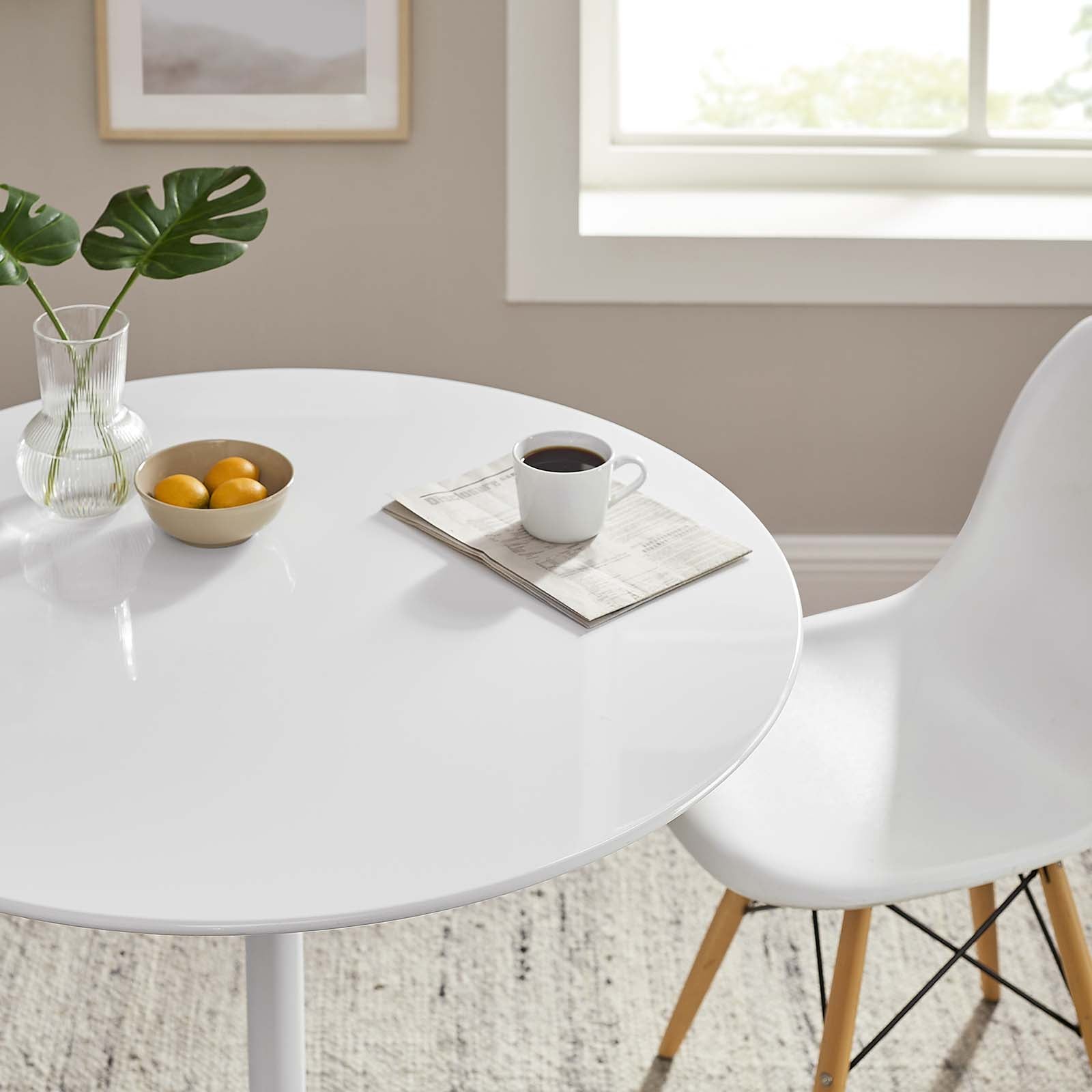 White Lacquer Tulip Dining Table (Round)