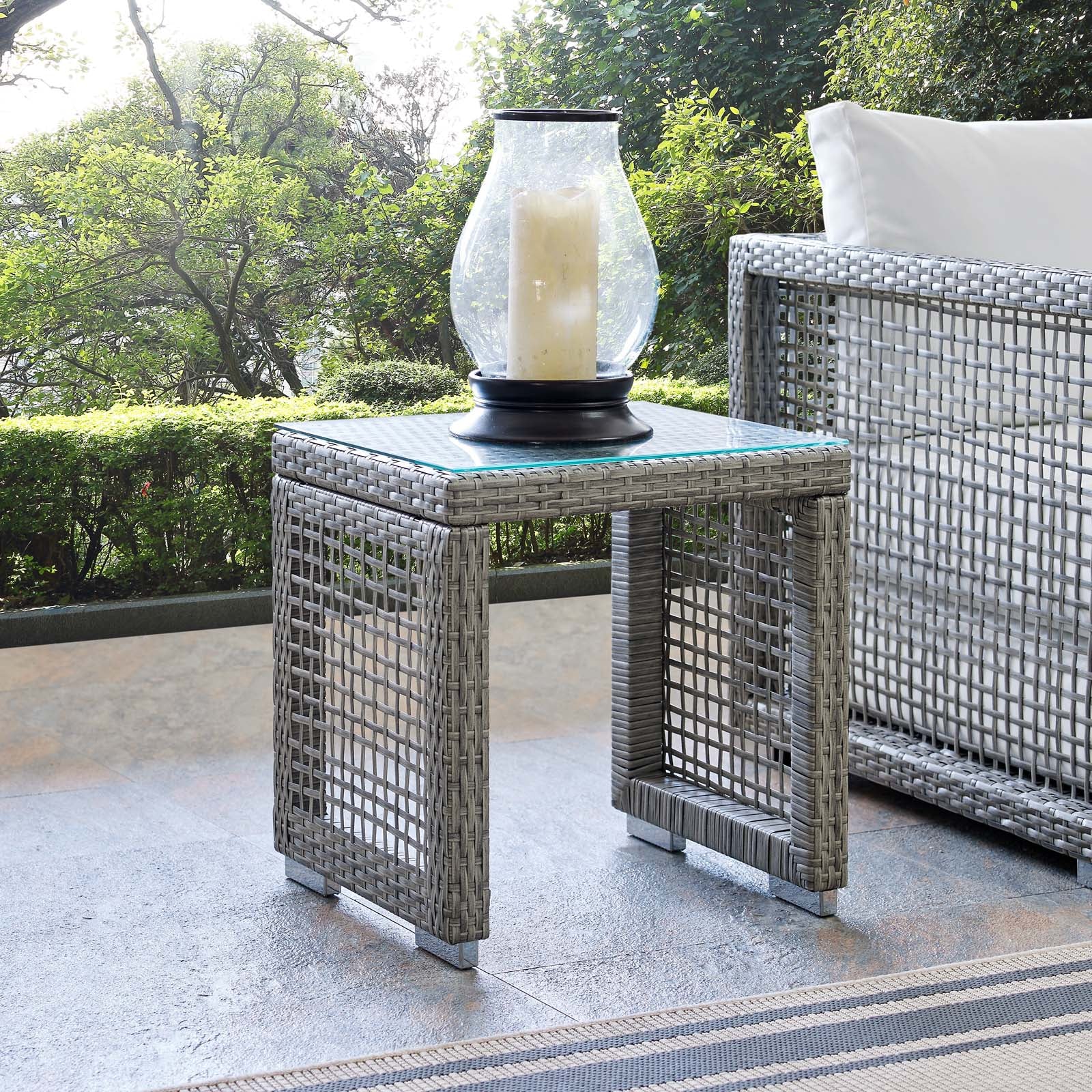 Table d'appoint en rotin et osier pour patio d'extérieur Aura en gris 