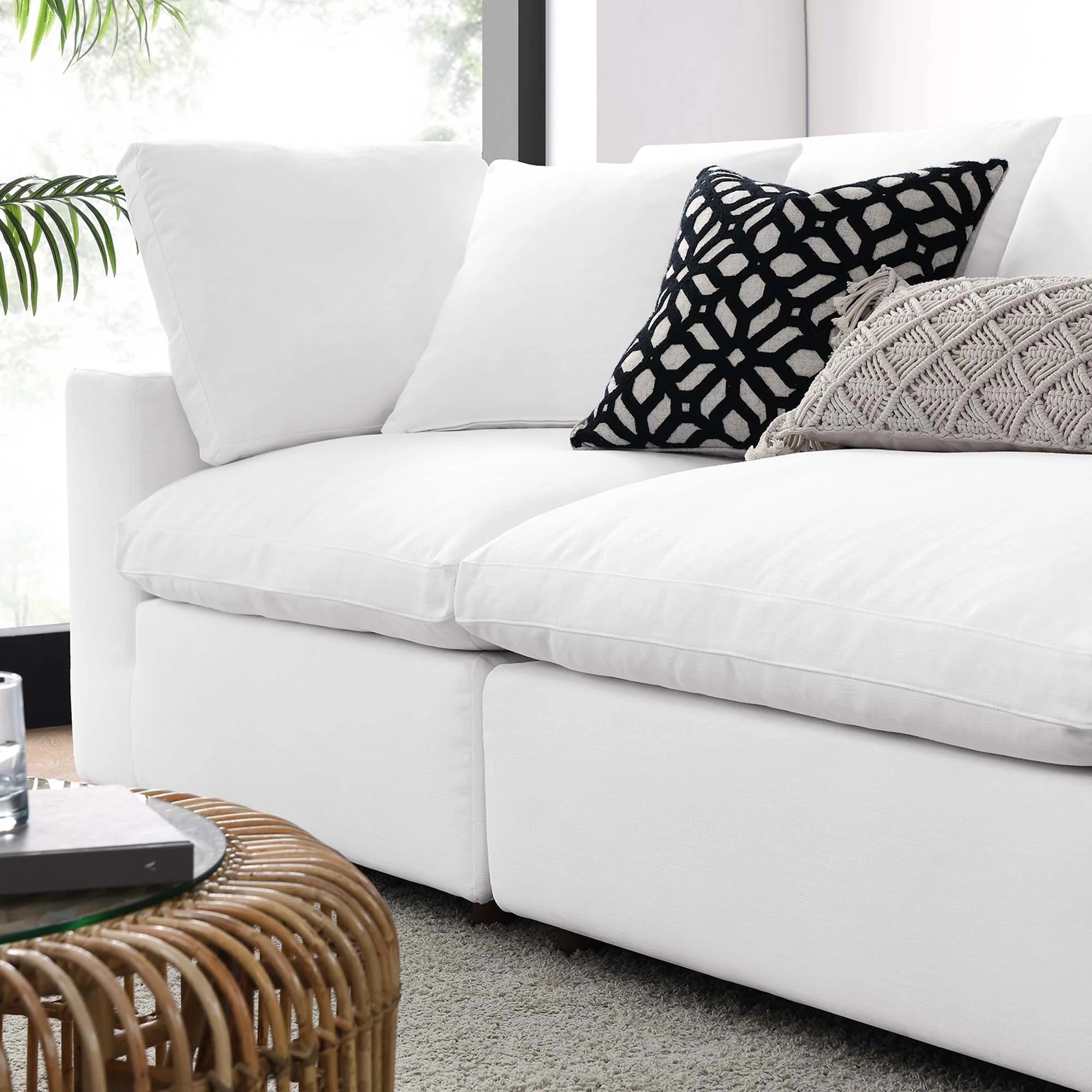 Chaise sans accoudoirs rembourrée en duvet Commix