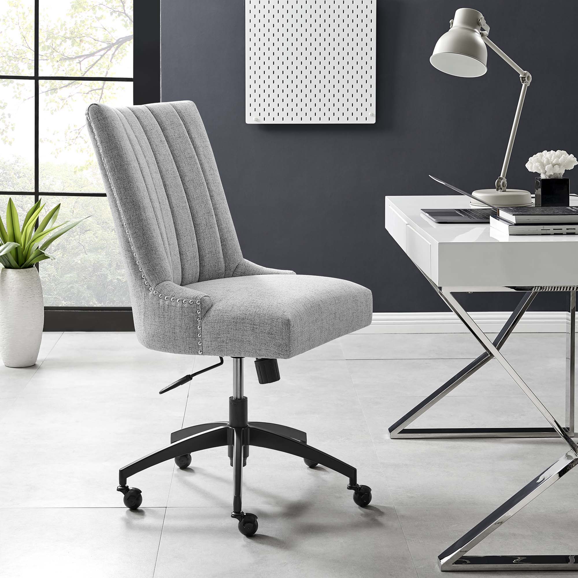 Chaise de bureau en tissu capitonné Empower Channel