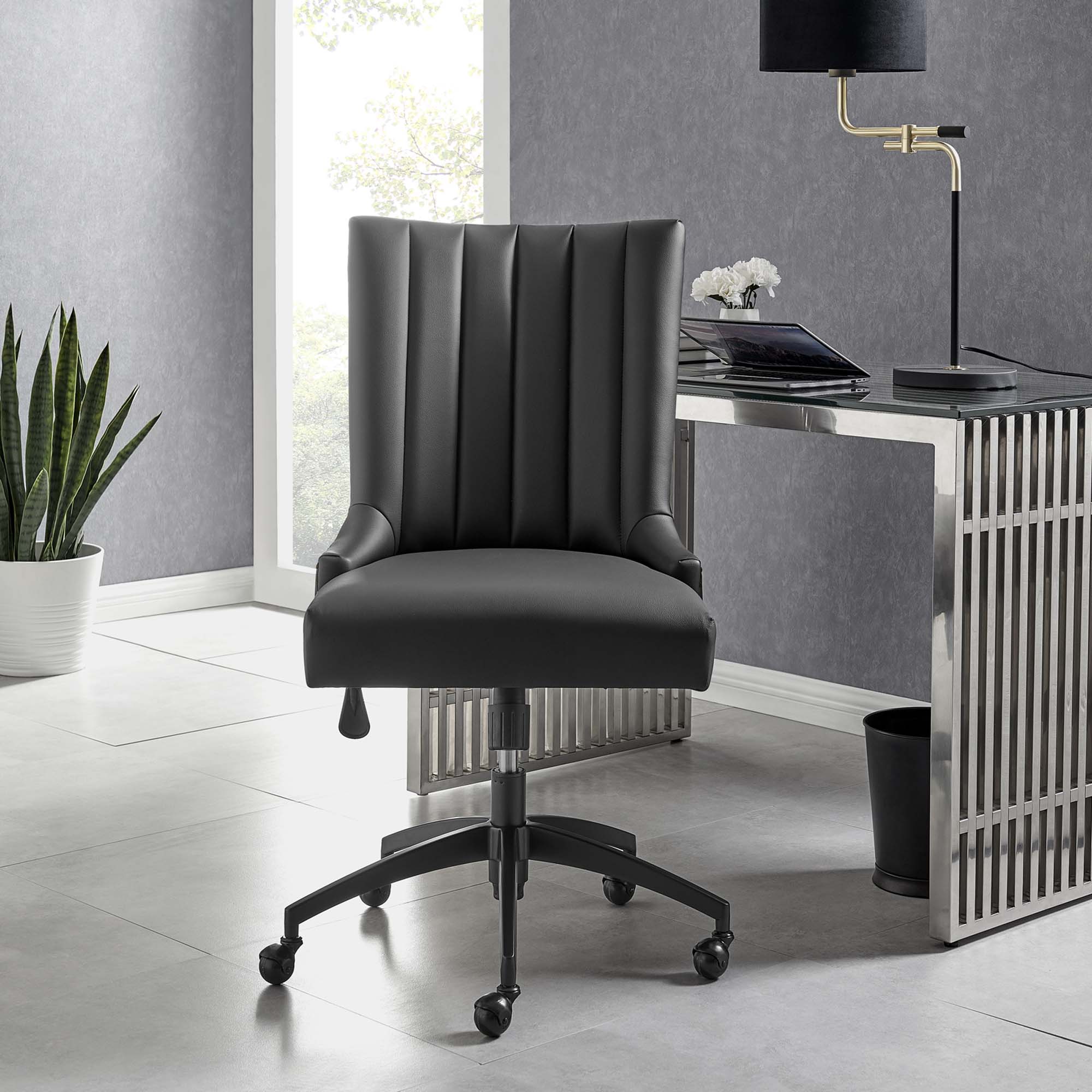 Chaise de bureau en cuir végétalien tufté Empower Channel