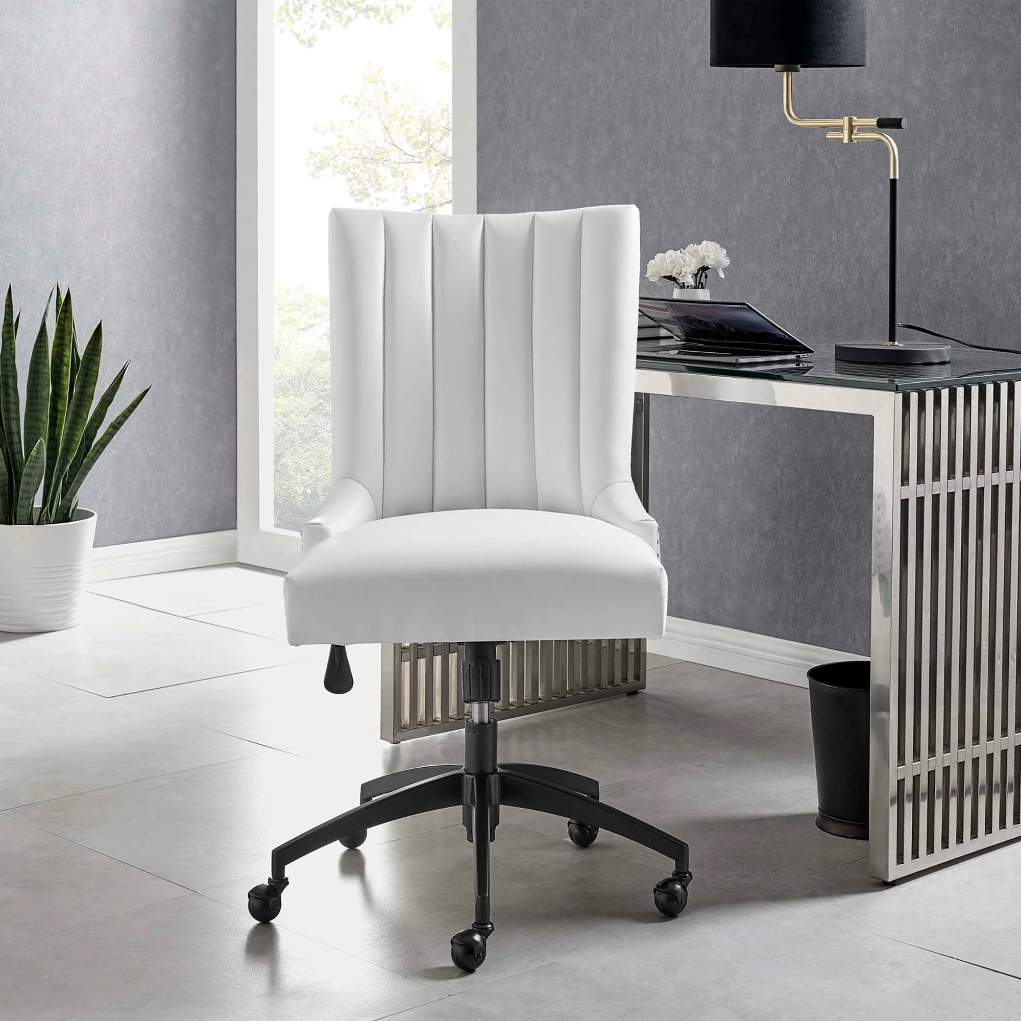 Chaise de bureau en cuir végétalien tufté Empower Channel