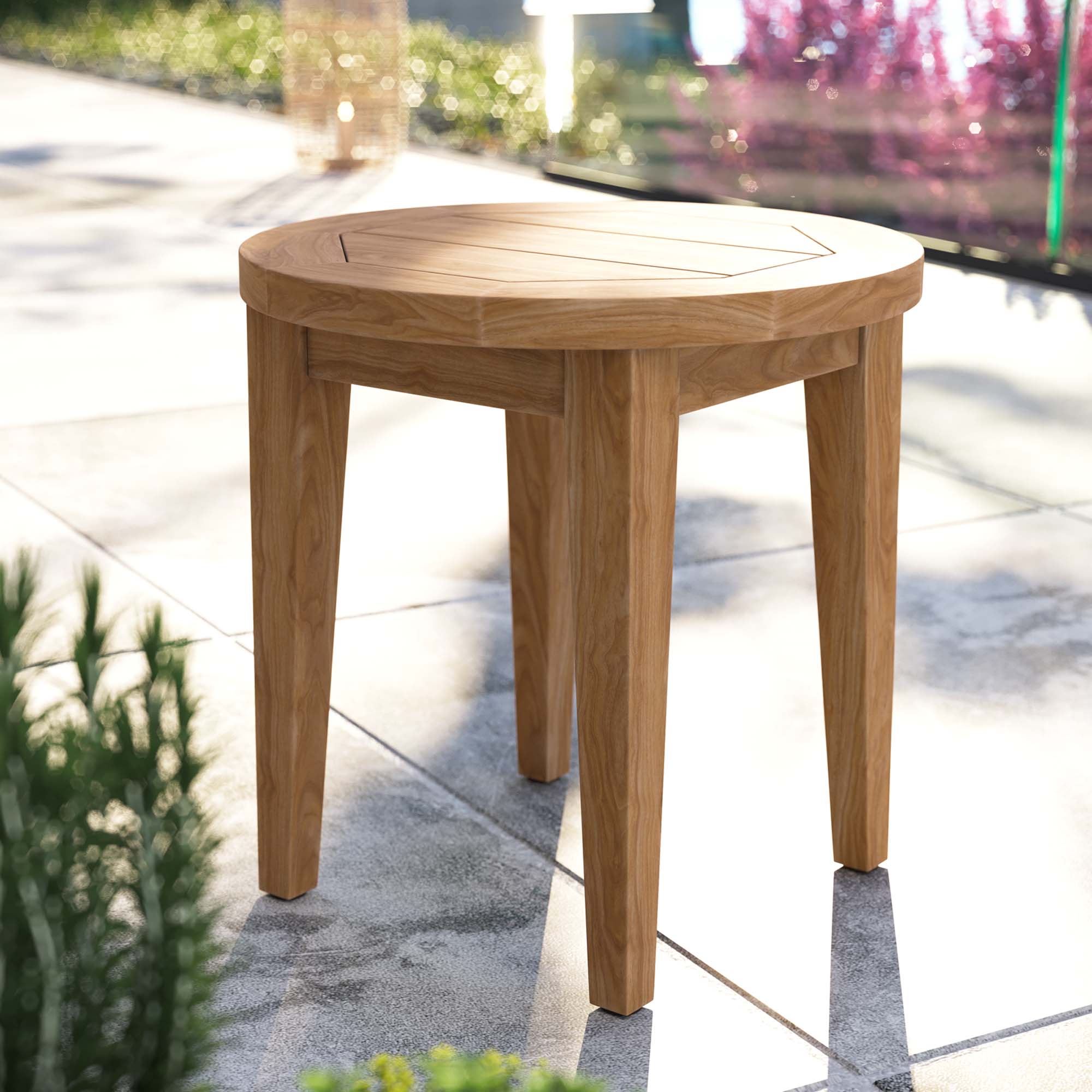 Table d'appoint d'extérieur en bois de teck Brisbane en couleur naturelle 