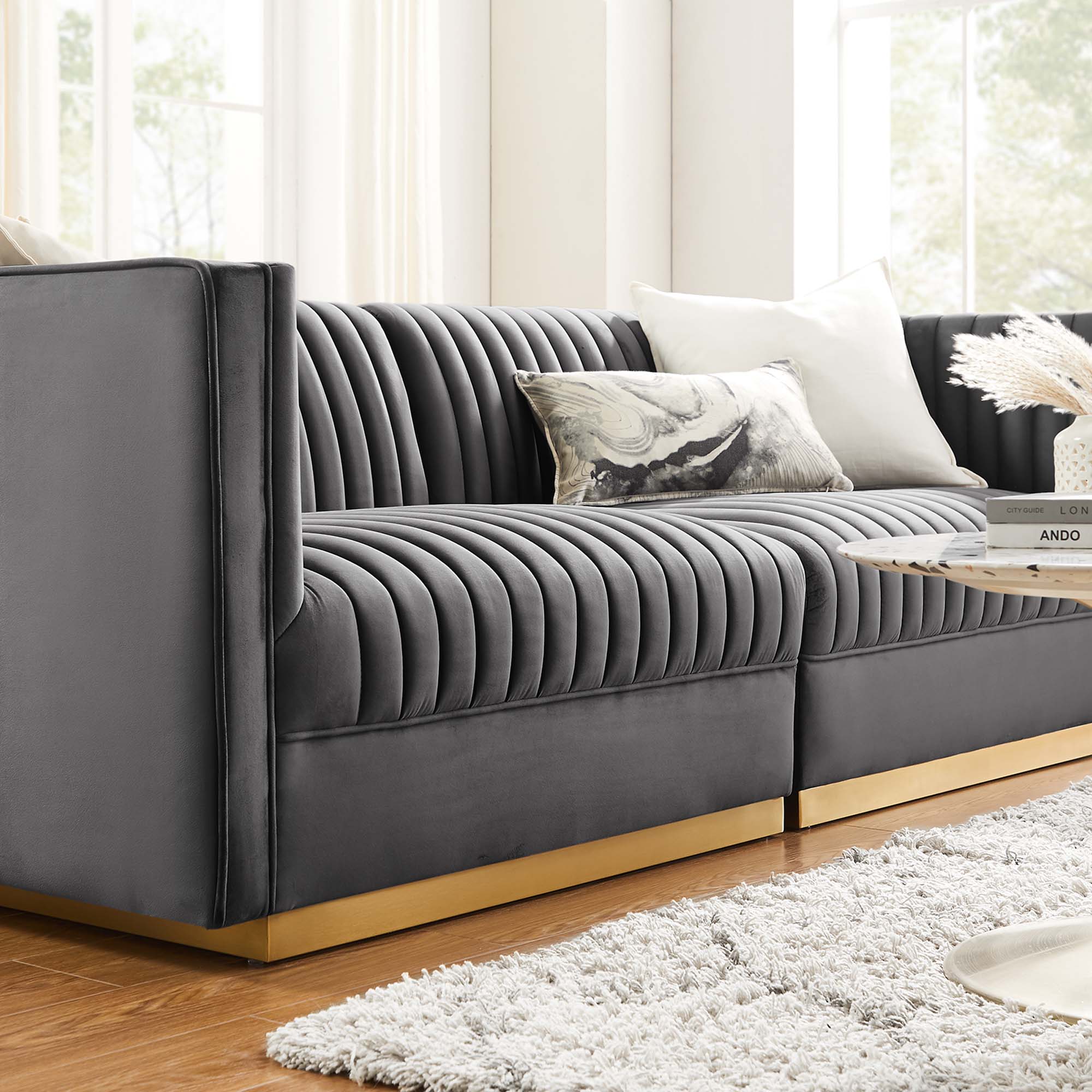 Chaise sans accoudoirs rembourrée en duvet Commix