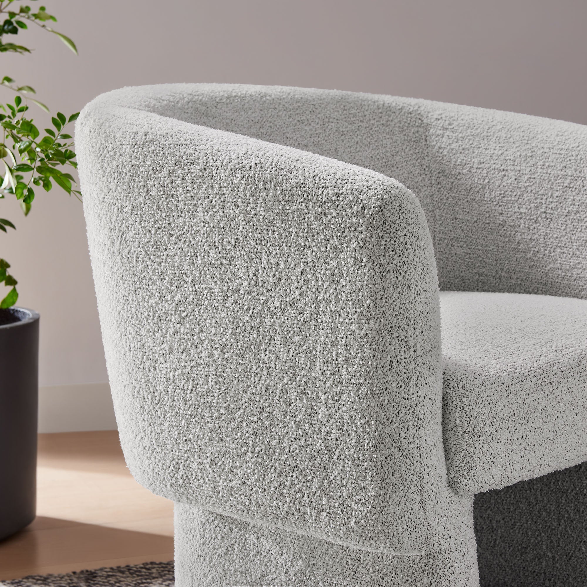 Fauteuil d'appoint tonneau en tissu Boucle Muse