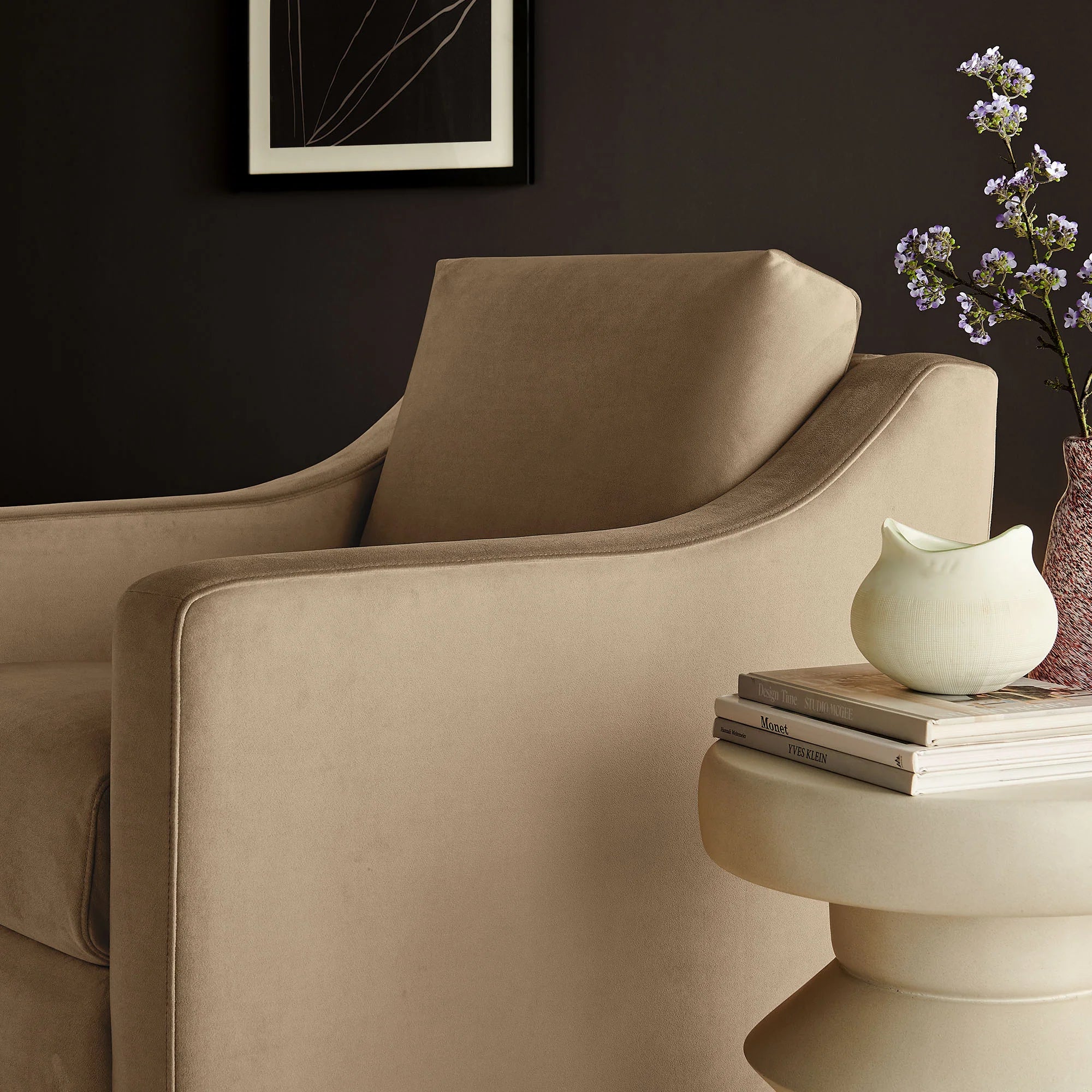 Fauteuil de salon en velours Ponder Performance 