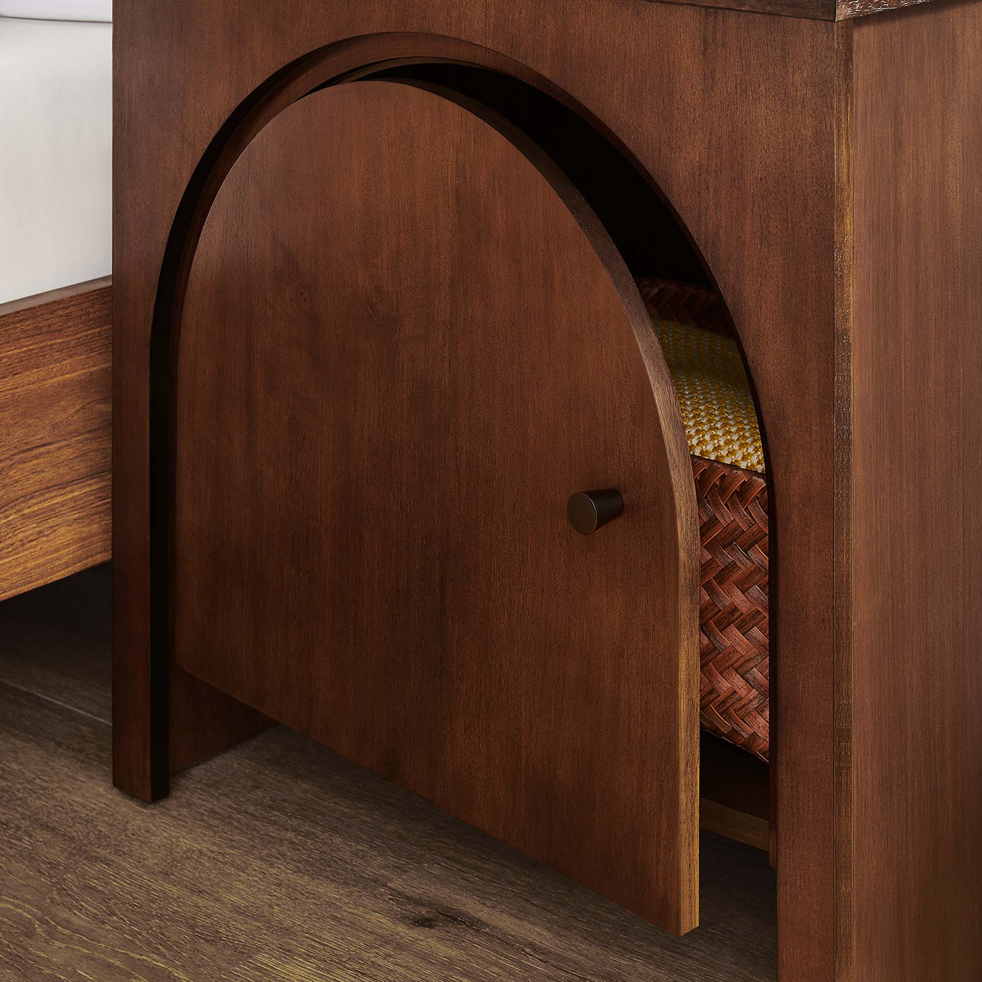 Appia Arched Door Nightstand in Oak