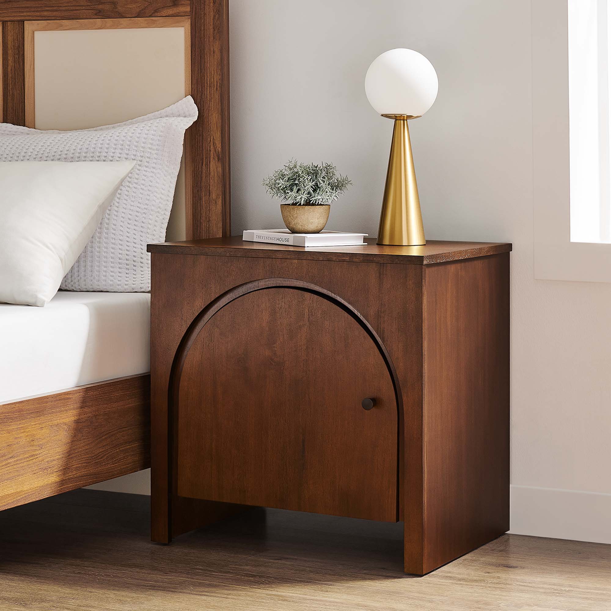 Appia Arched Door Nightstand in Oak