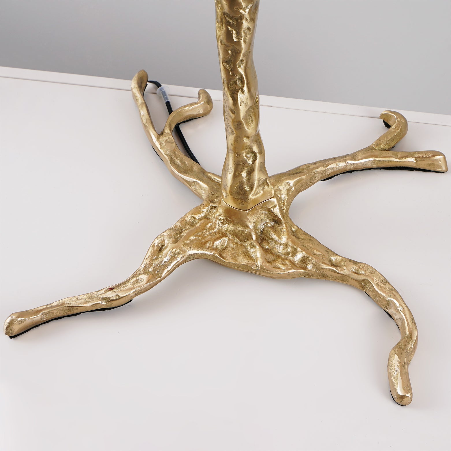 Lampadaire en plumes d'autruche