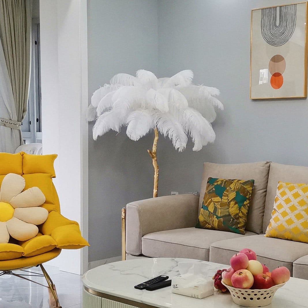 Lampadaire en plumes d'autruche