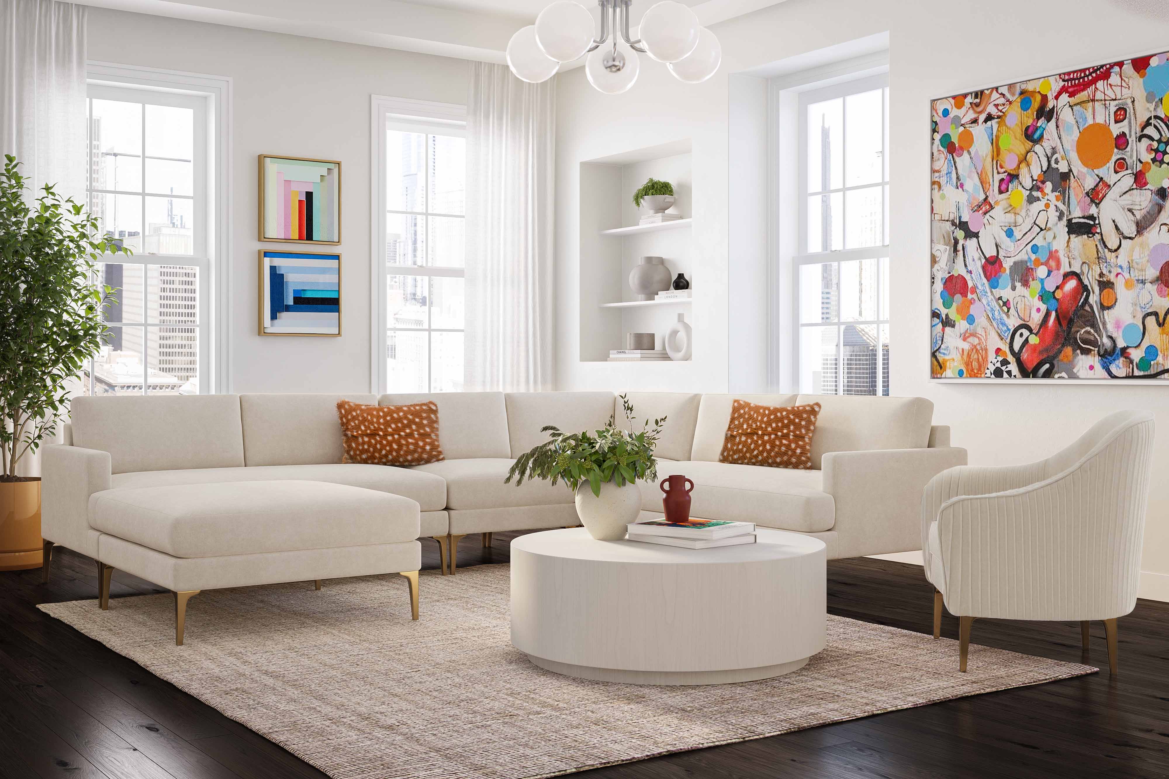 Chaise d'appoint Serena en velours crème avec pieds en laiton 