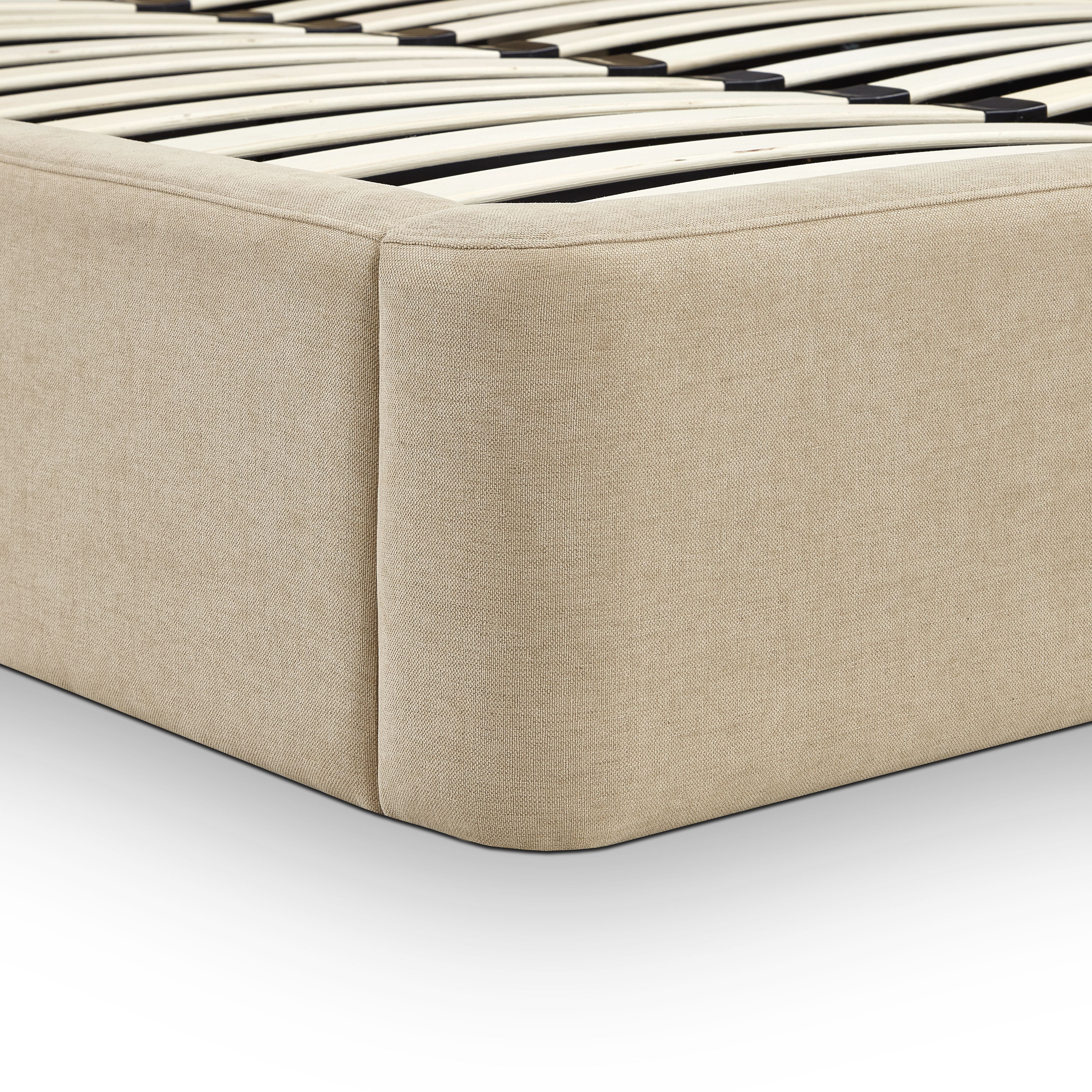 Harmony Performance Chenille Bed