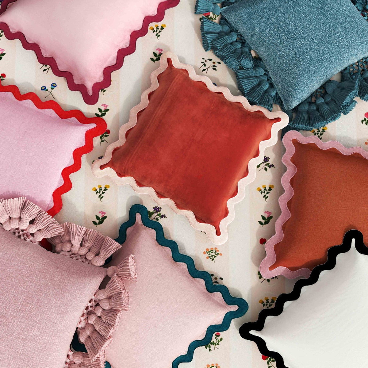 Scalloped Edge Red and Pink Linen Throw Pillow