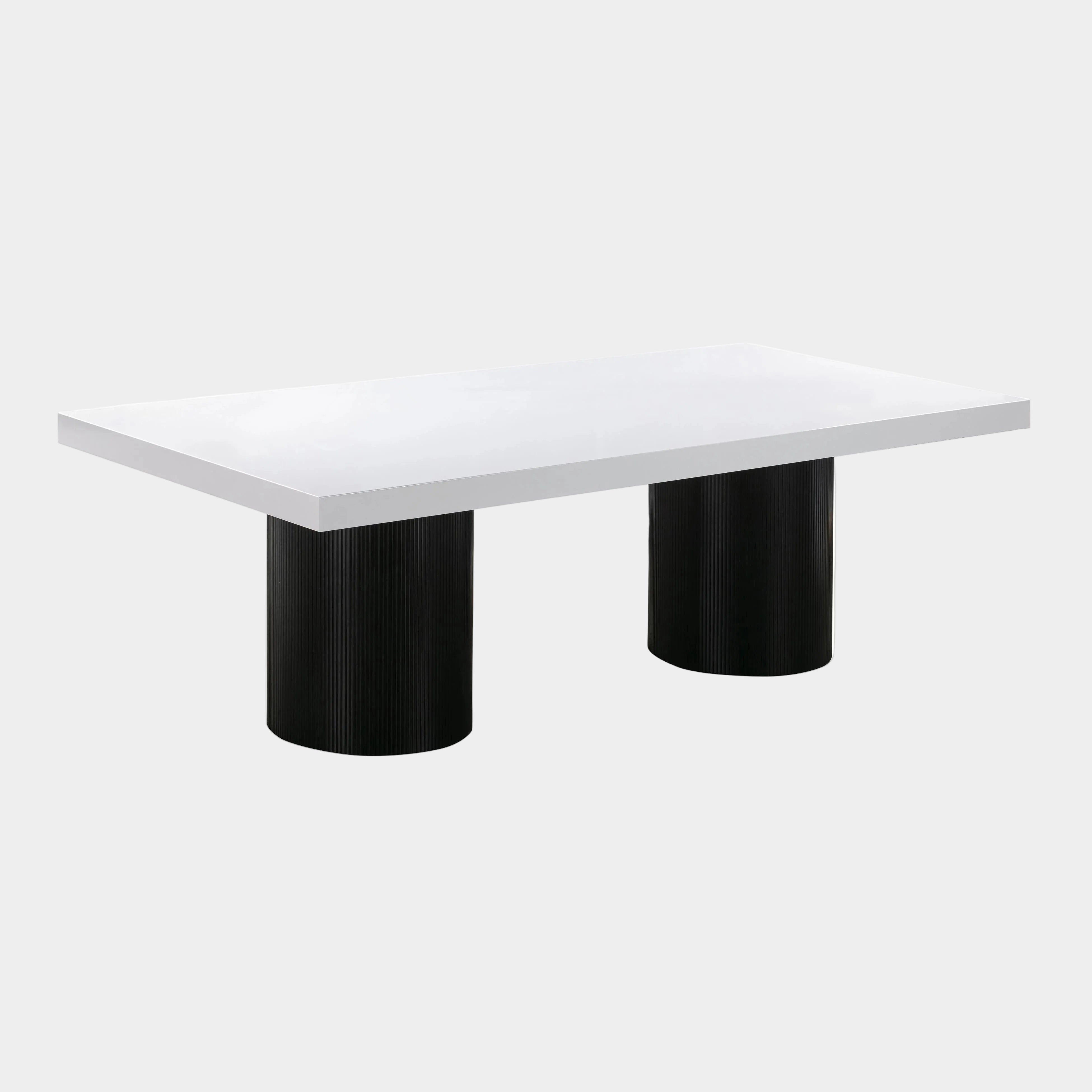 Table à manger rectangulaire laquée blanche Nova de 95 po 