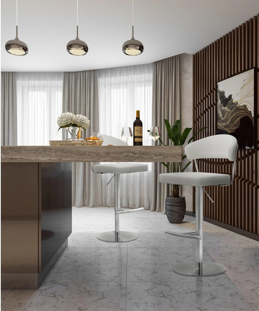 Tabouret de bar Cosmo Light Grey Performance en cuir végétalien et acier inoxydable