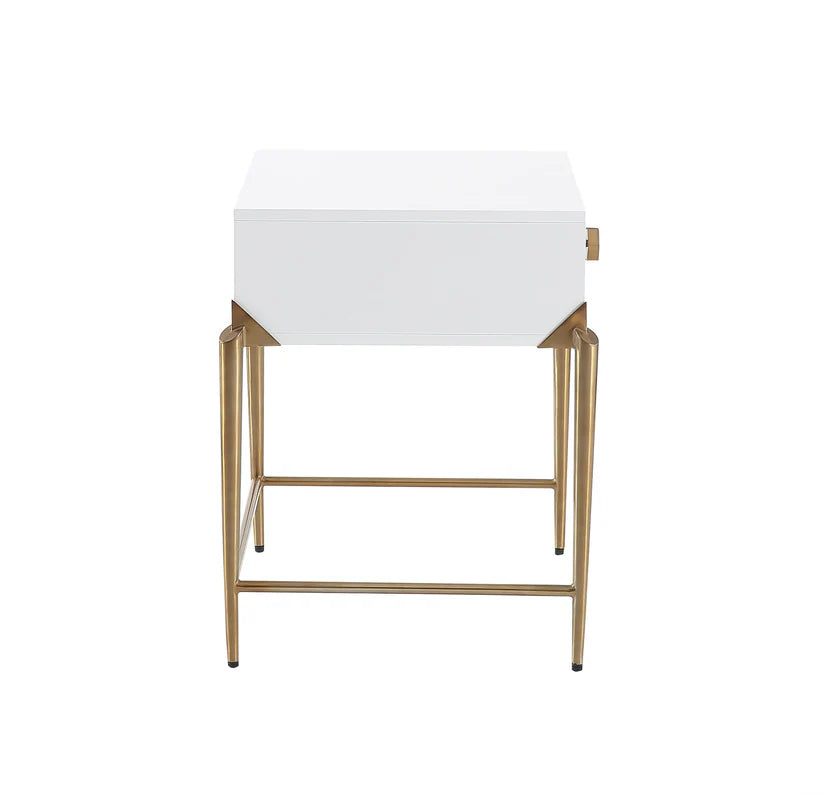 Bajo White Lacquer Side Table
