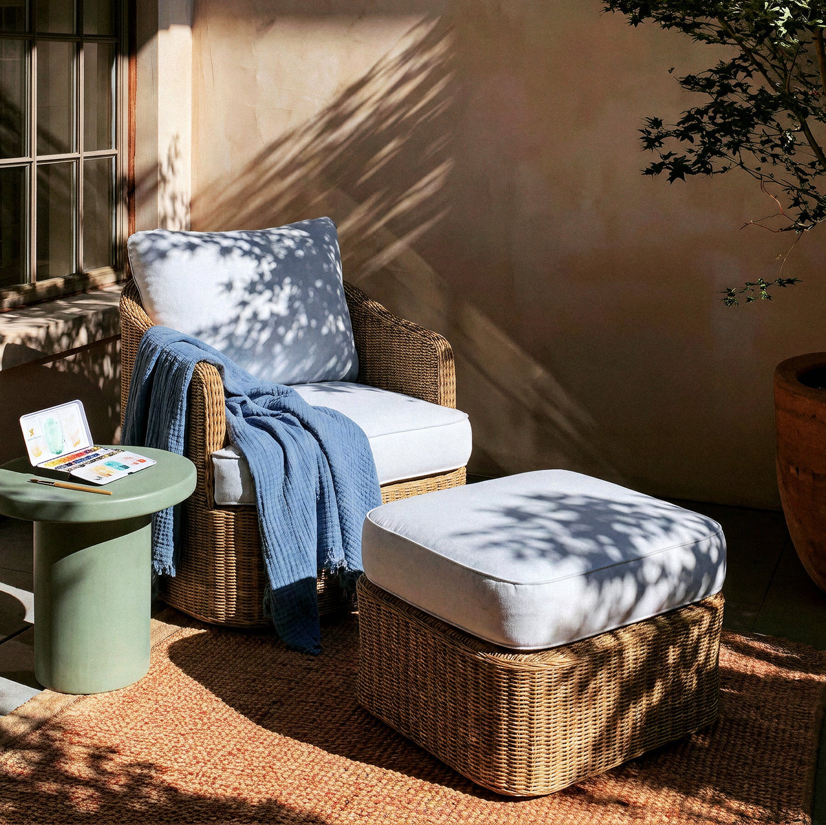 Axel Boucle Outdoor Ottoman