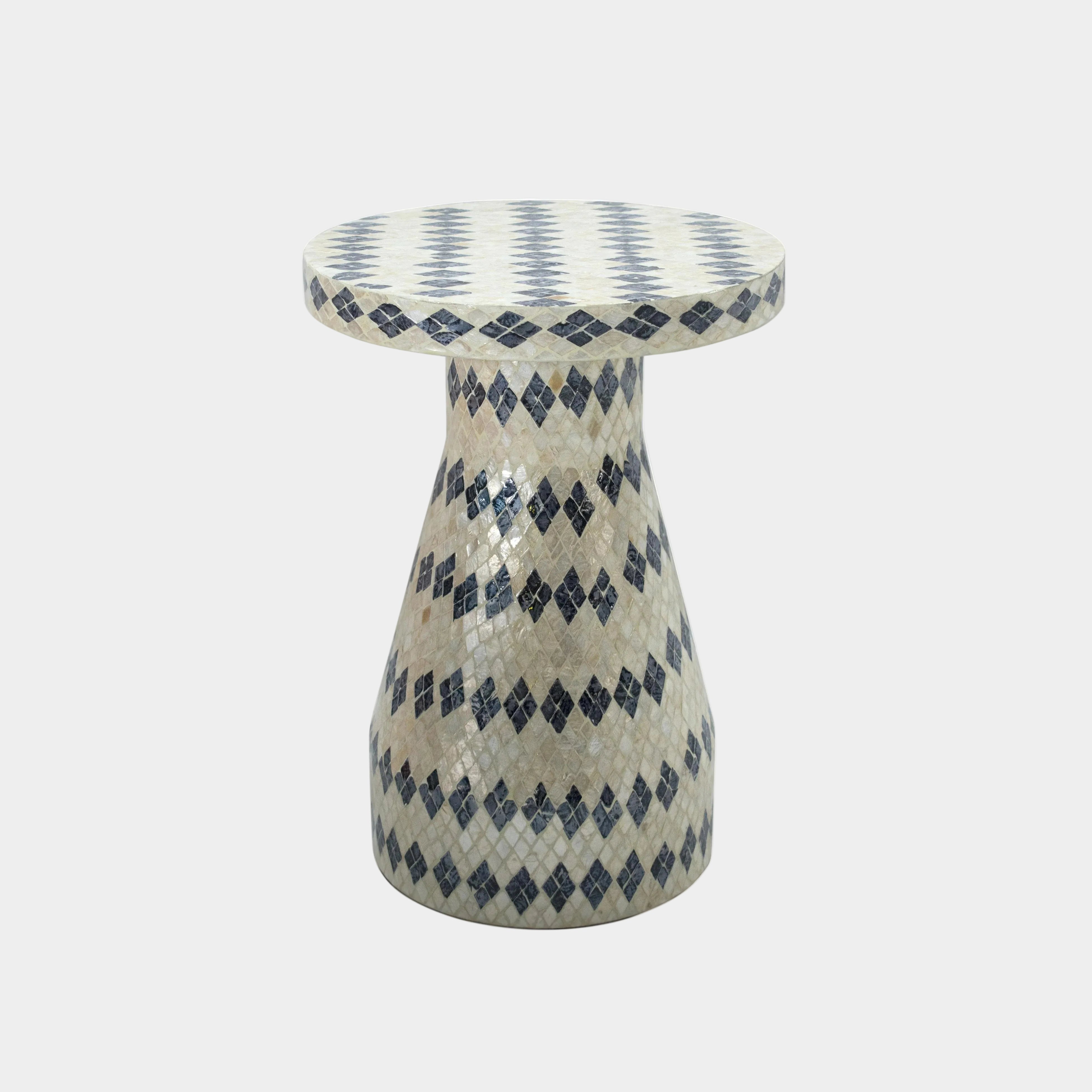 Halio Shell Side Table