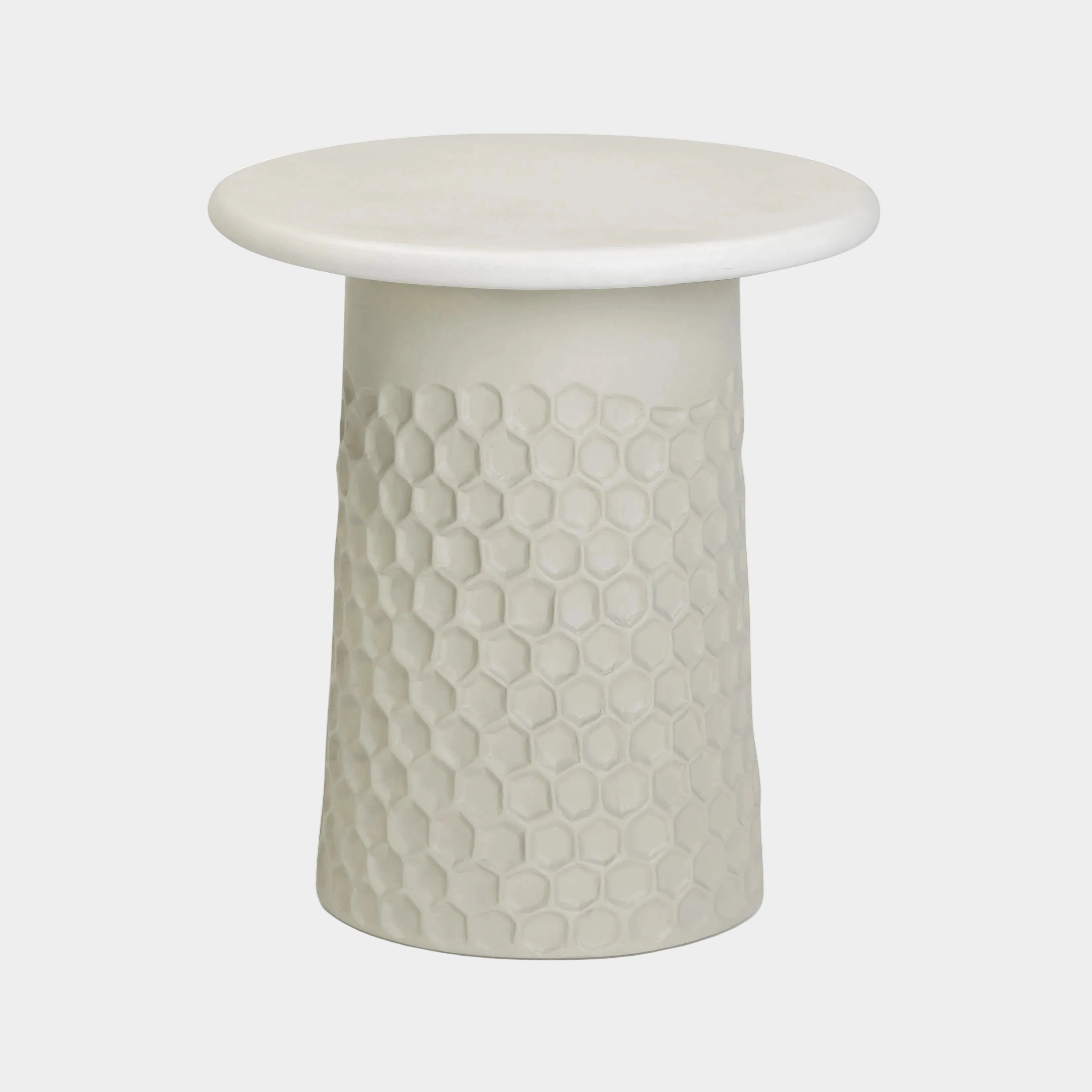 Hessa Indoor/Outdoor Concrete Chiseled Side Table