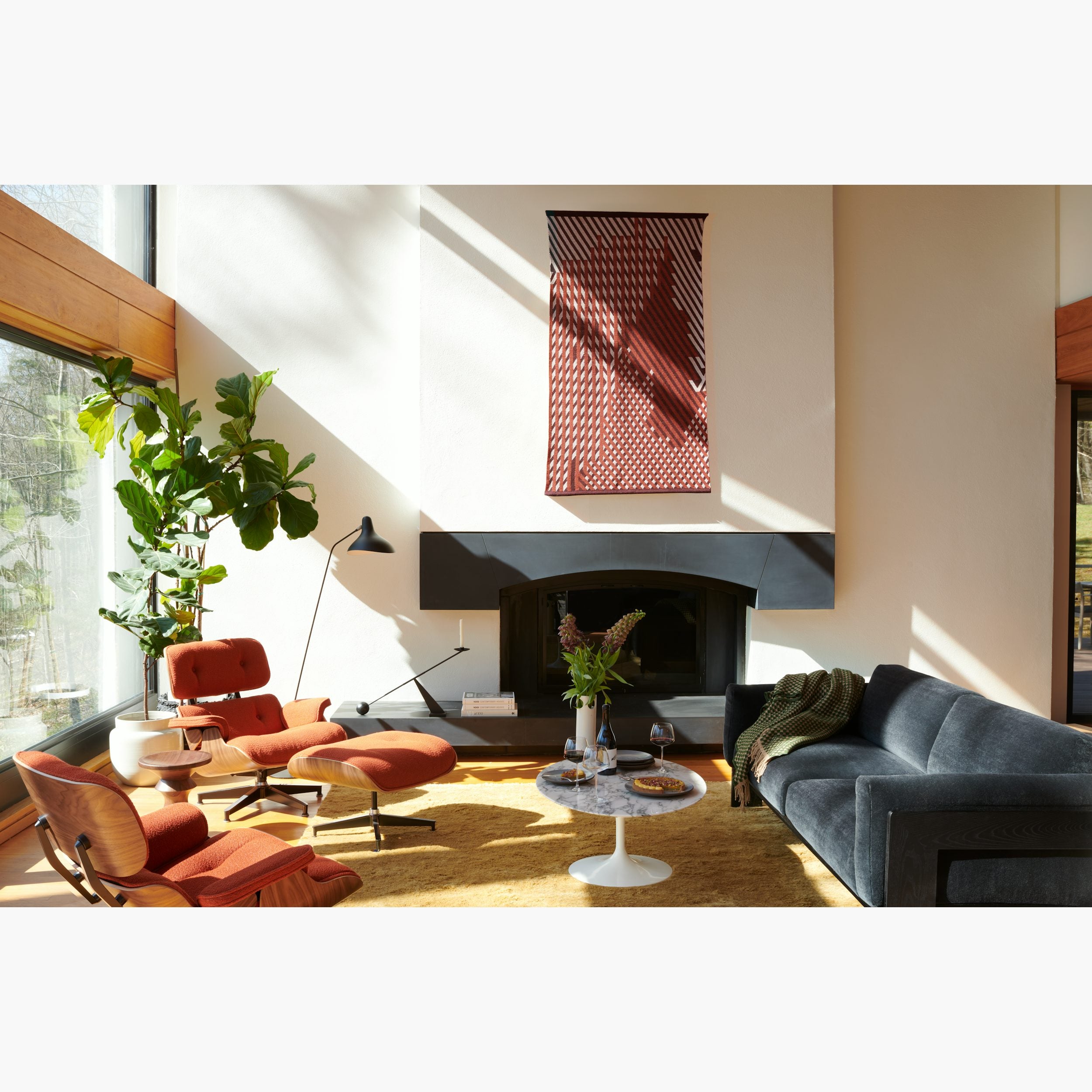 Saarinen Coffee Table (Oval)