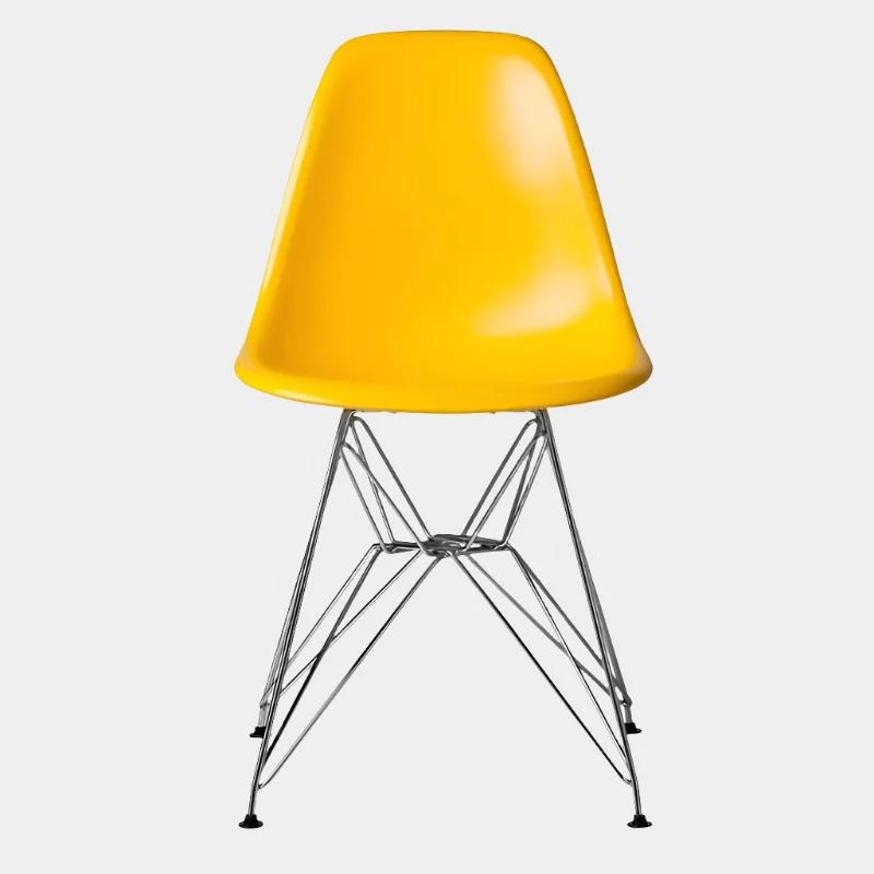 Chaise en plastique moulé Eames