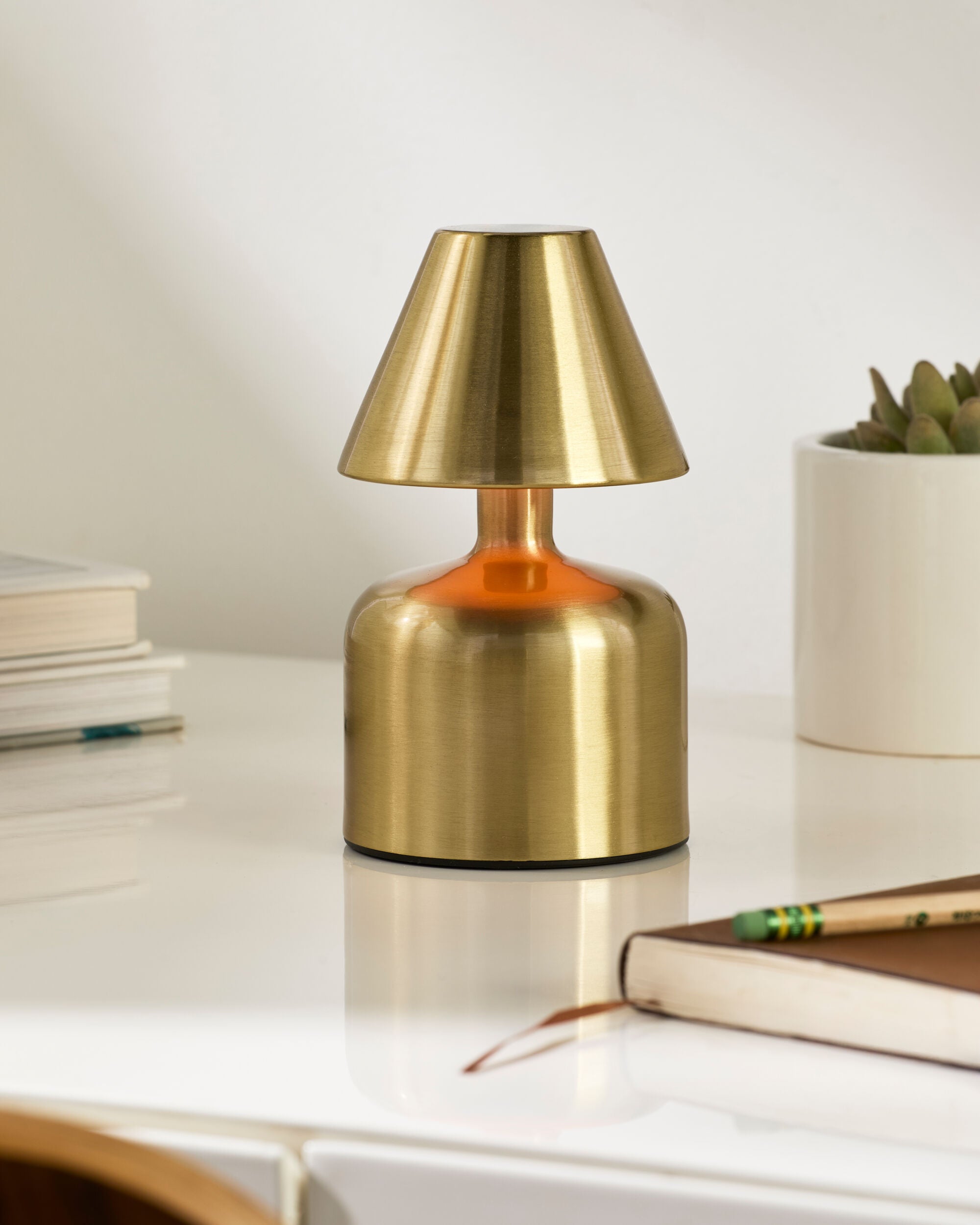 Furnas Accent Table Lamp