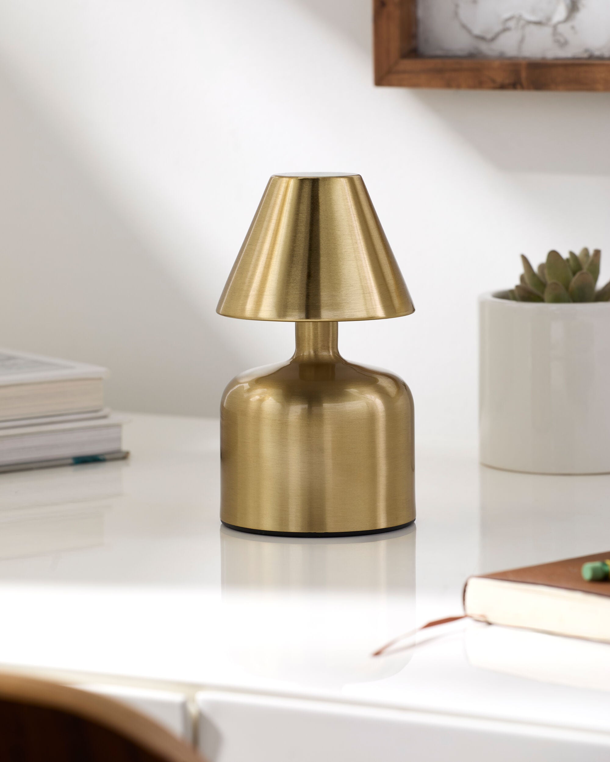 Furnas Accent Table Lamp